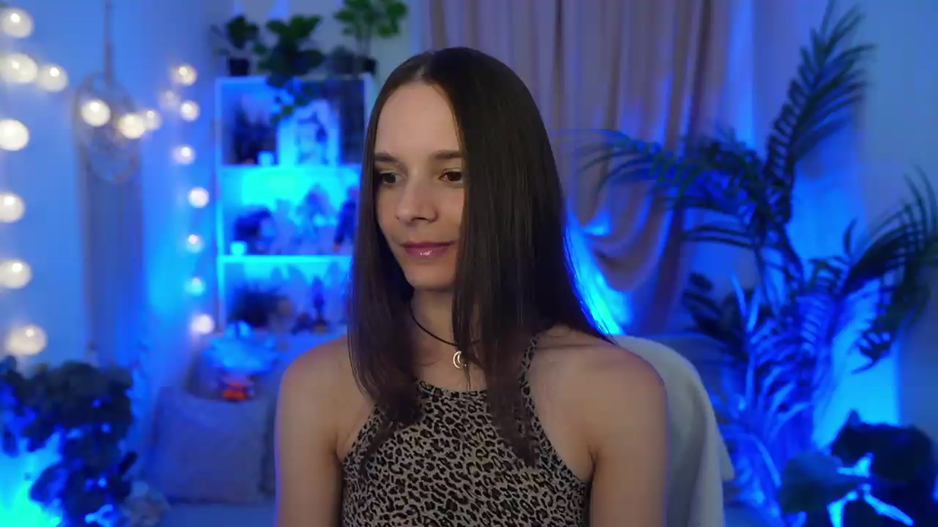 Gallery image thumbnail from Anna_Leah's myfreecams stream on, 08/17/2026, 20:31 image 3 of 20