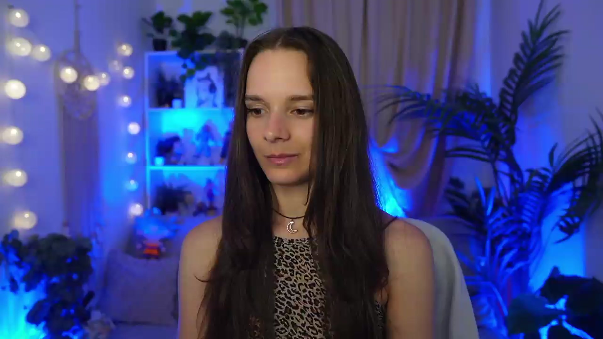 Gallery image thumbnail from Anna_Leah's myfreecams stream on, 08/17/2026, 20:31 image 15 of 20