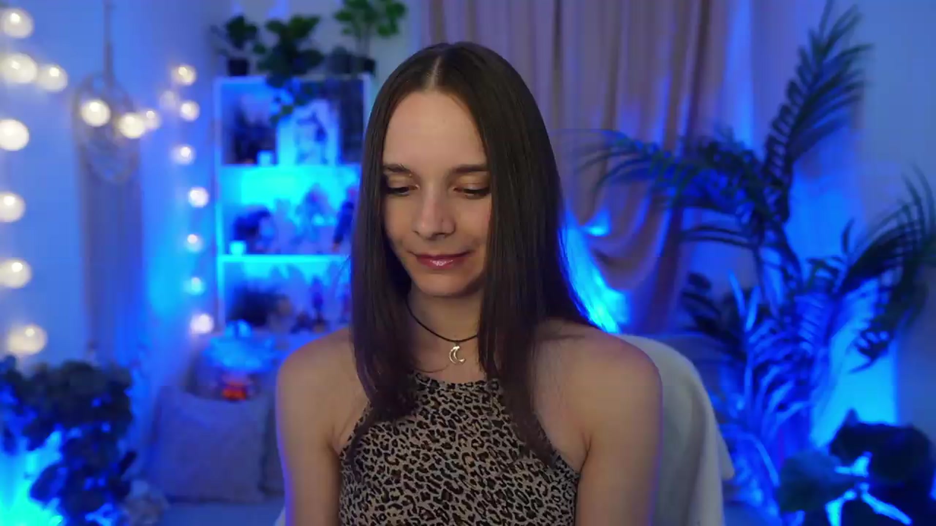 Gallery image thumbnail from Anna_Leah's myfreecams stream on, 08/17/2026, 20:31 image 2 of 20