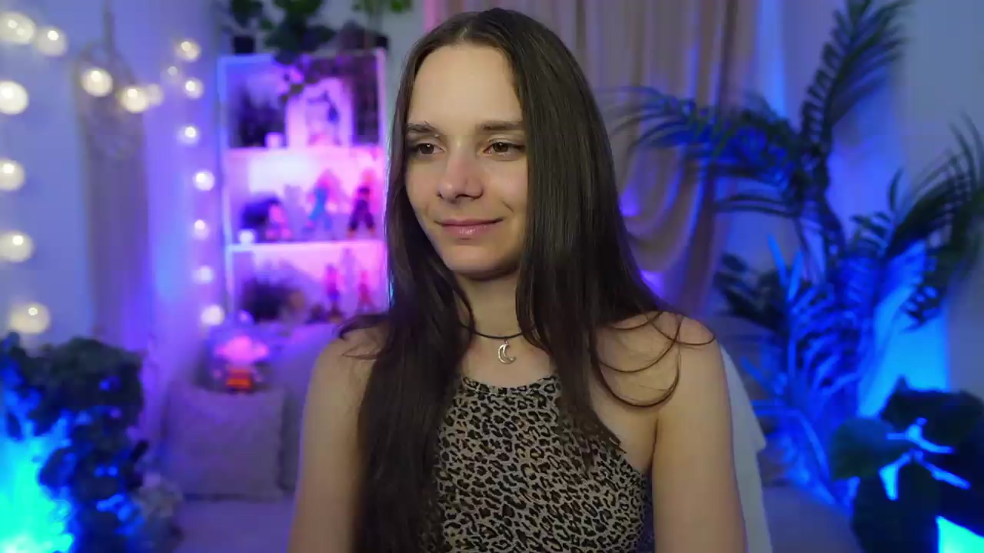 Gallery image thumbnail from Anna_Leah's myfreecams stream on, 08/17/2026, 22:08 image 11 of 20