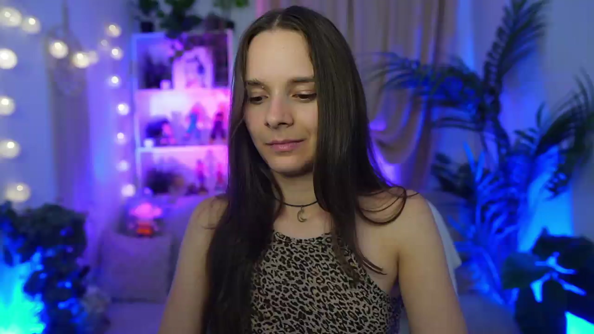 Gallery image thumbnail from Anna_Leah's myfreecams stream on, 08/17/2026, 22:08 image 9 of 20