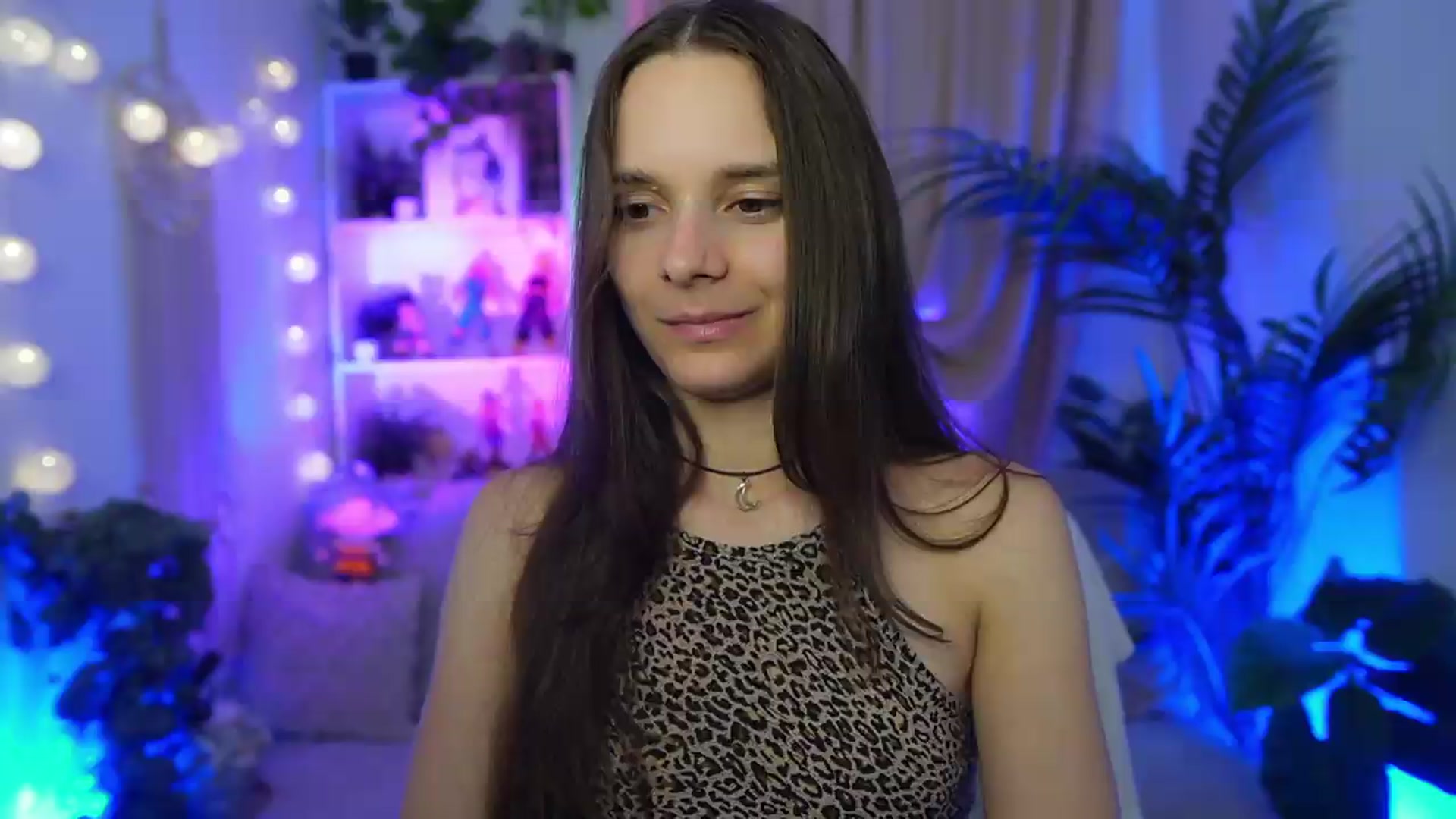 Gallery image thumbnail from Anna_Leah's myfreecams stream on, 08/17/2026, 22:08 image 10 of 20