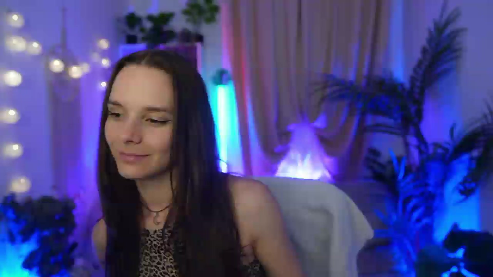 Gallery image thumbnail from Anna_Leah's myfreecams stream on, 08/17/2026, 22:47 image 15 of 20