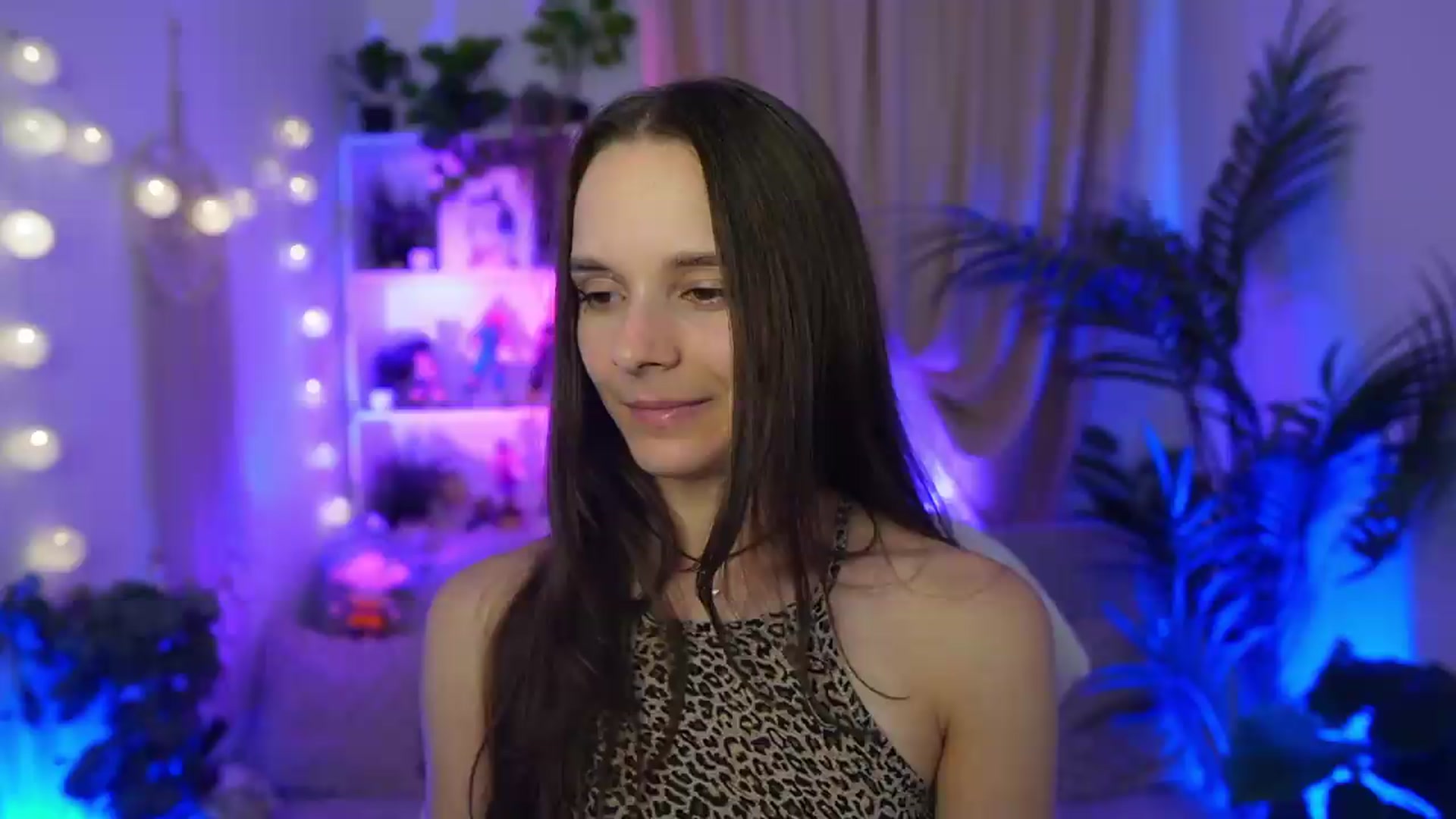 Gallery image thumbnail from Anna_Leah's myfreecams stream on, 08/17/2026, 22:47 image 20 of 20