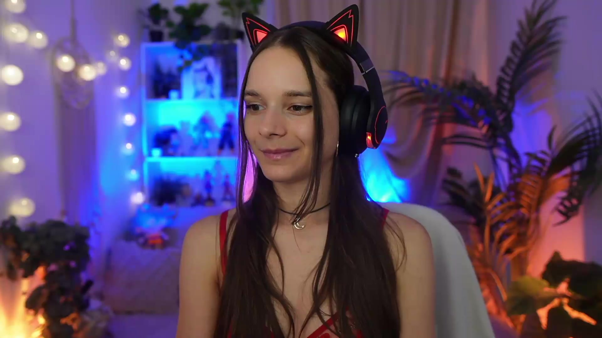 Gallery image thumbnail from Anna_Leah's myfreecams stream on, 08/21/2026, 21:19 image 15 of 20