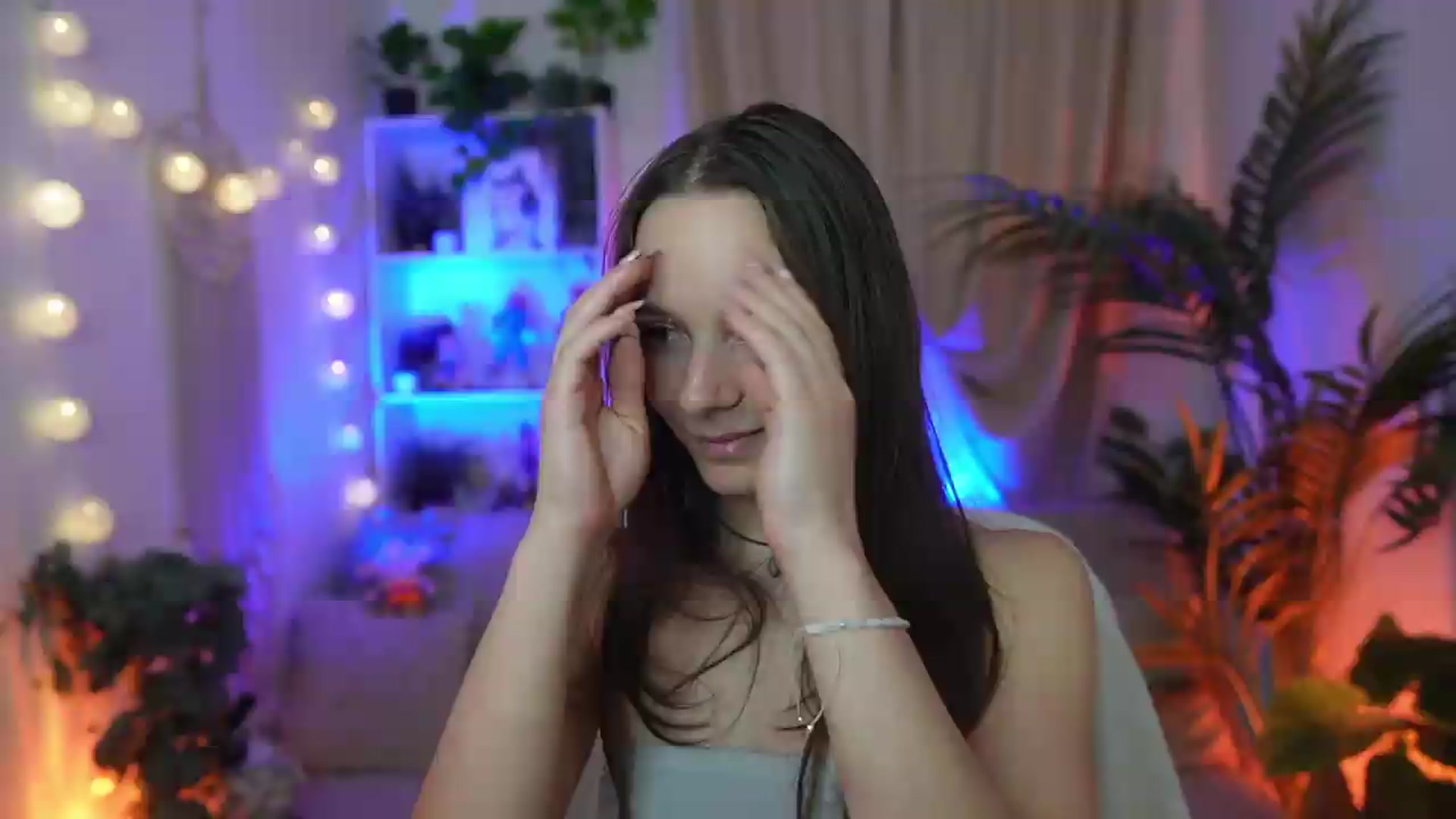 Gallery image thumbnail from Anna_Leah's myfreecams stream on, 08/21/2026, 22:57 image 18 of 20