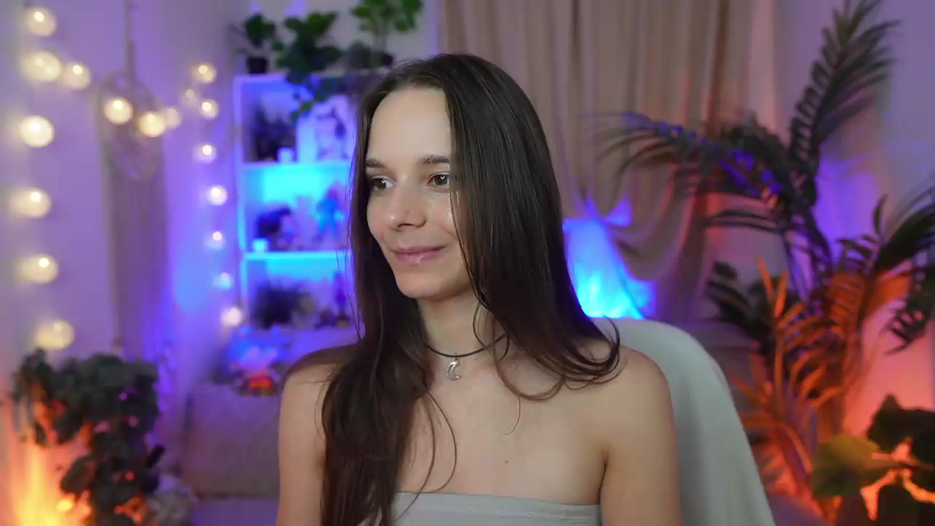 Gallery image thumbnail from Anna_Leah's myfreecams stream on, 08/21/2026, 22:57 image 14 of 20