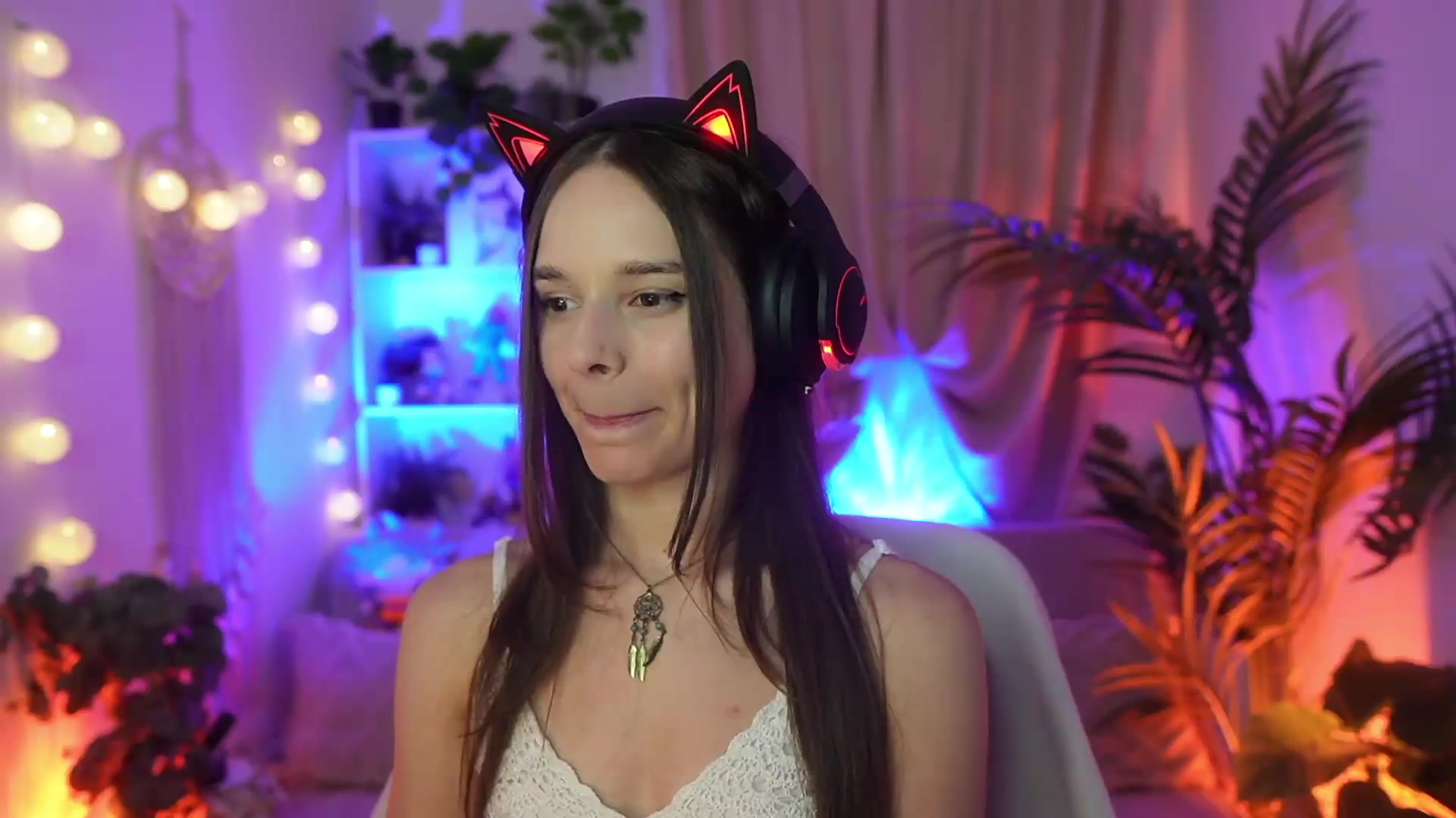 Gallery image thumbnail from Anna_Leah's myfreecams stream on, 08/22/2026, 22:24 image 20 of 20