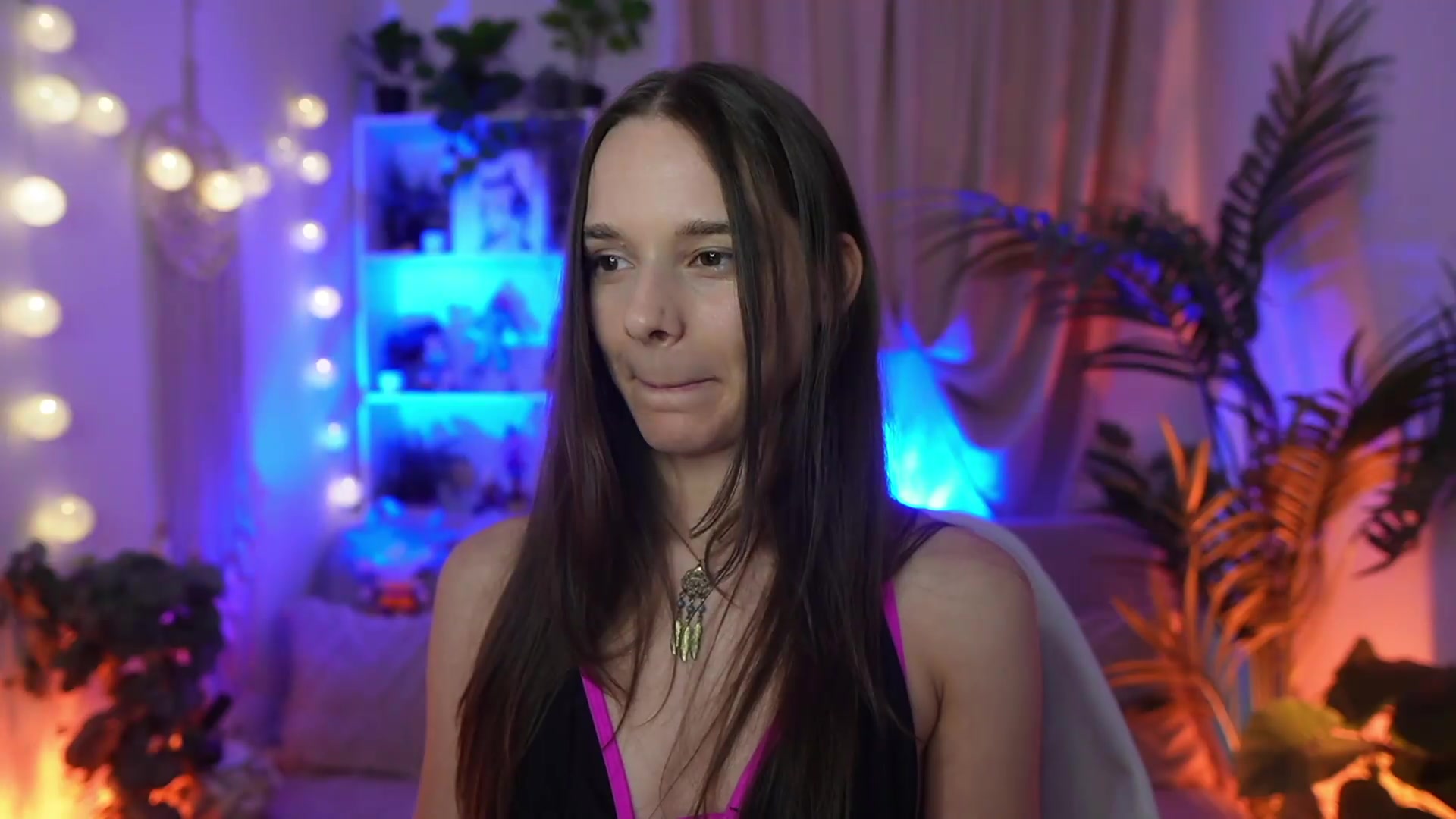 Gallery image thumbnail from Anna_Leah's myfreecams stream on, 08/23/2026, 24:16 image 19 of 20