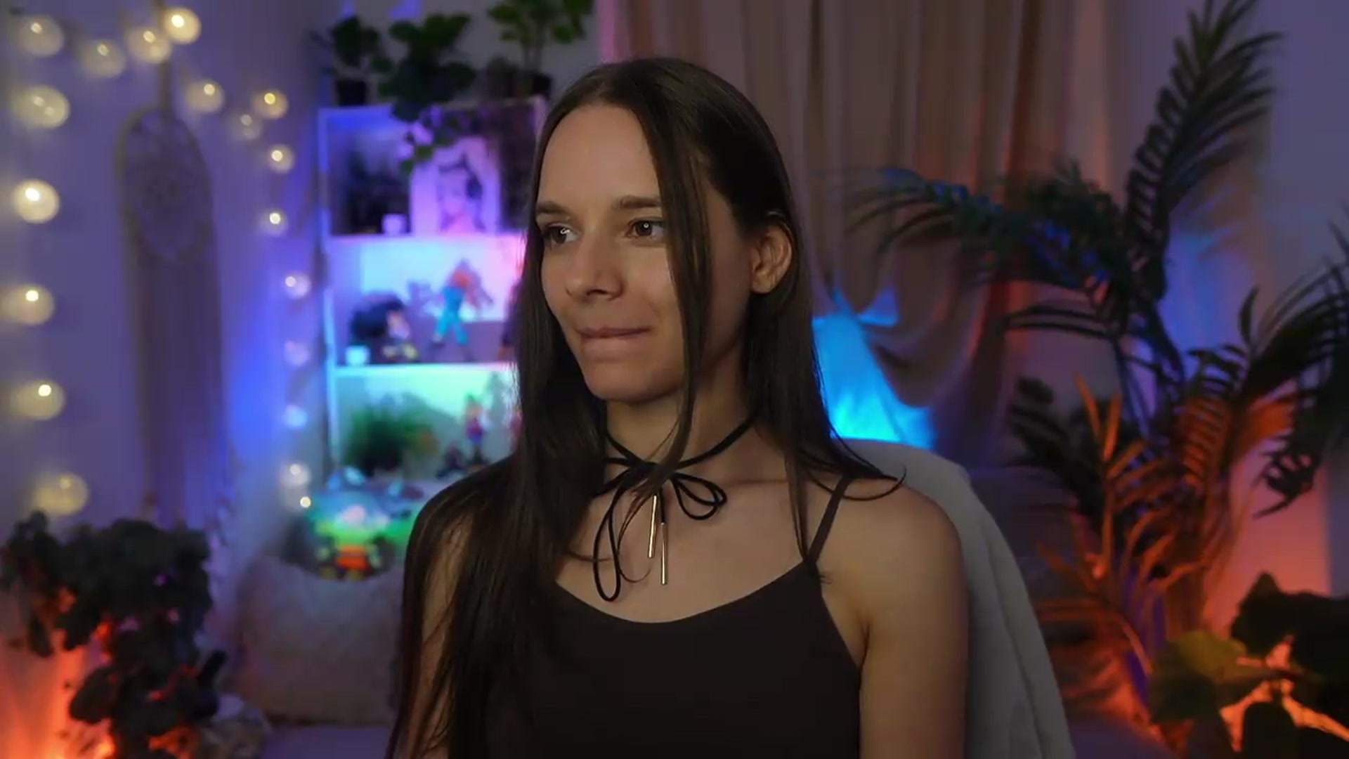 Gallery image thumbnail from Anna_Leah's myfreecams stream on, 08/23/2026, 21:16 image 16 of 20
