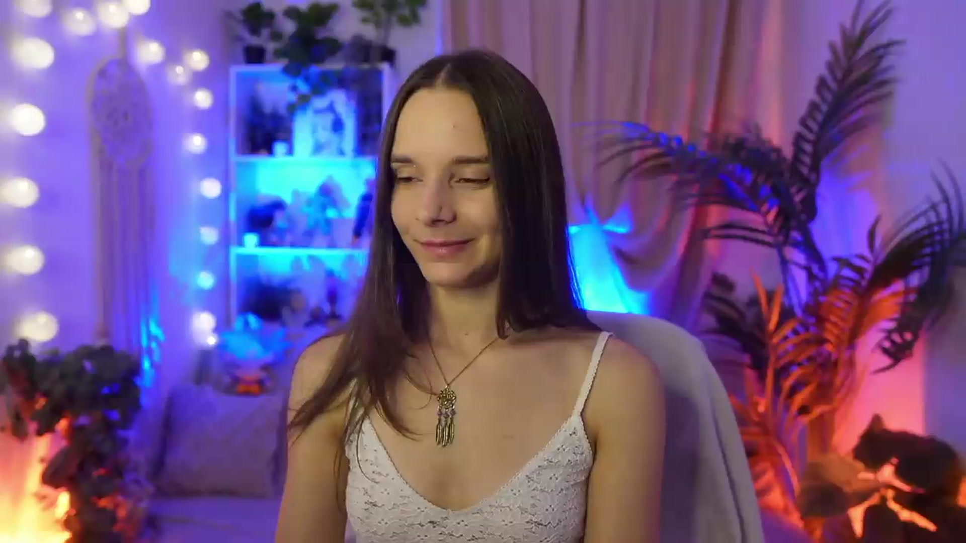 Gallery image thumbnail from Anna_Leah's myfreecams stream on, 08/28/2026, 20:47 image 16 of 20