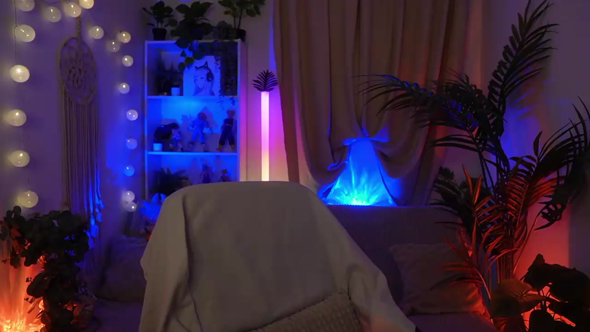 Gallery image thumbnail from Anna_Leah's myfreecams stream on, 08/30/2026, 20:56 image 8 of 20