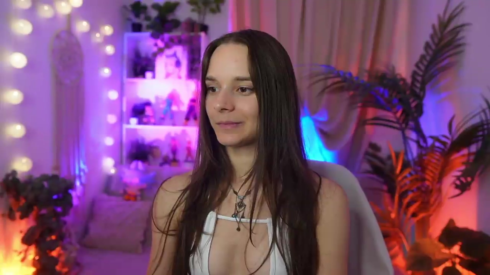 Gallery image thumbnail from Anna_Leah's myfreecams stream on, 08/31/2026, 02:50 image 17 of 20