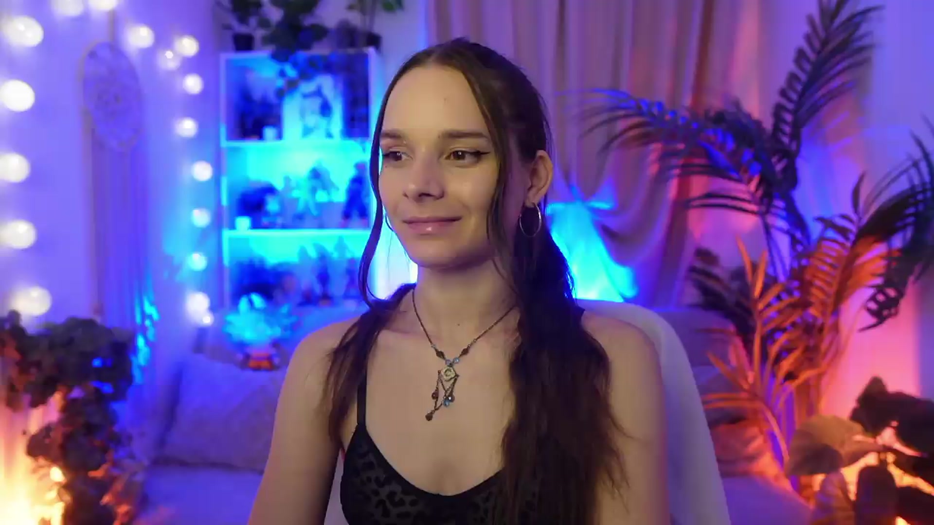 Gallery image thumbnail from Anna_Leah's myfreecams stream on, 09/04/2026, 24:33 image 18 of 20