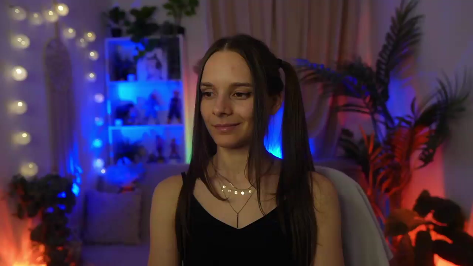 Gallery image thumbnail from Anna_Leah's myfreecams stream on, 09/04/2026, 23:04 image 18 of 20