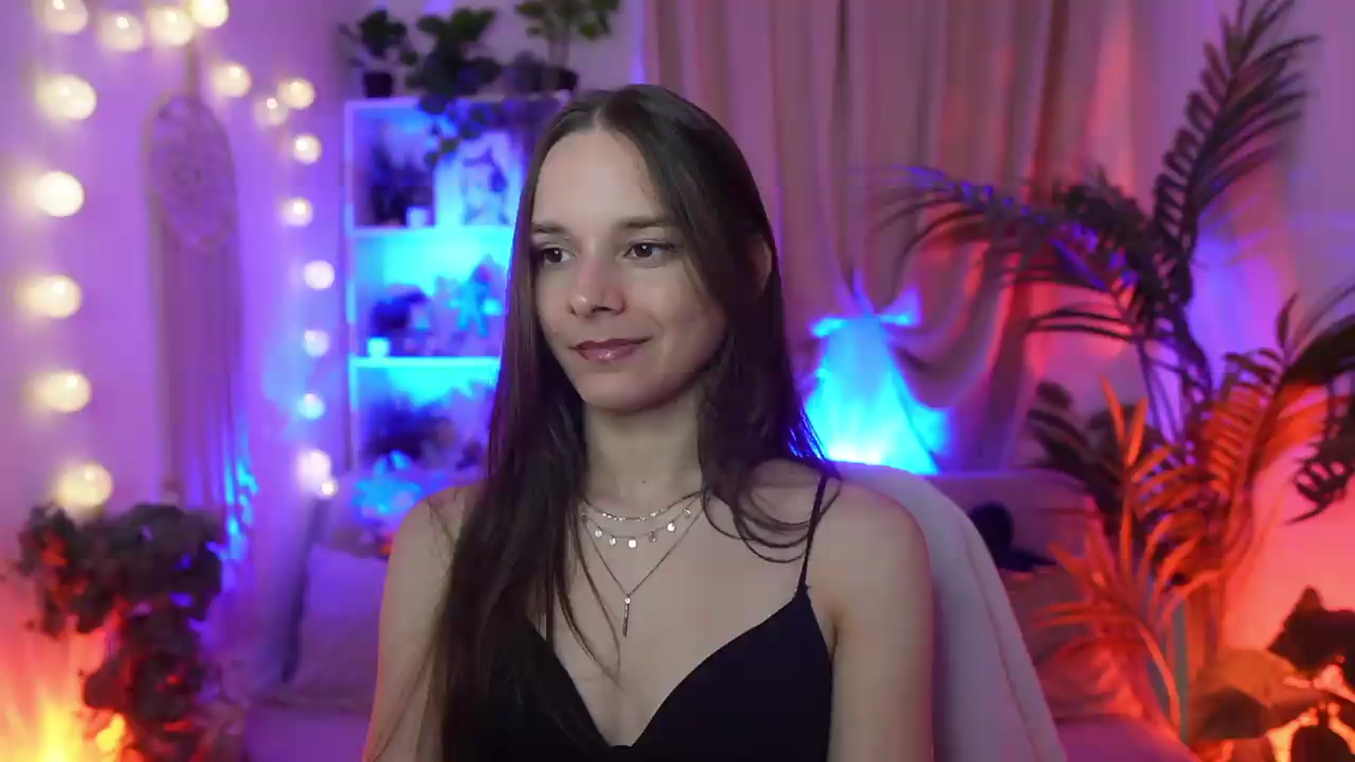 Gallery image thumbnail from Anna_Leah's myfreecams stream on, 09/07/2026, 19:19 image 5 of 20