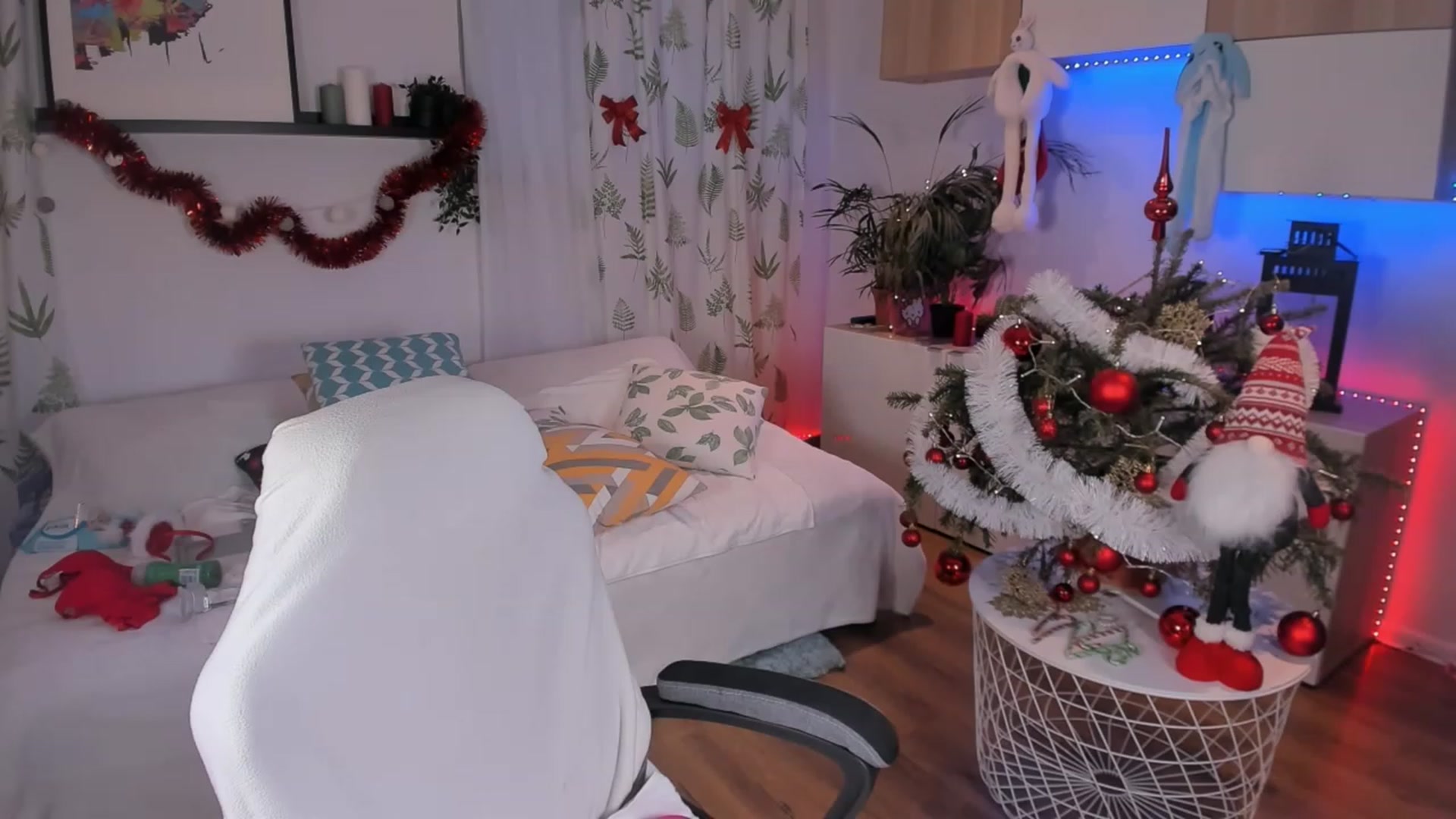 Gallery image thumbnail from Anna_Leman's myfreecams stream on, 12/25/2022, 08:16 image 7 of 20