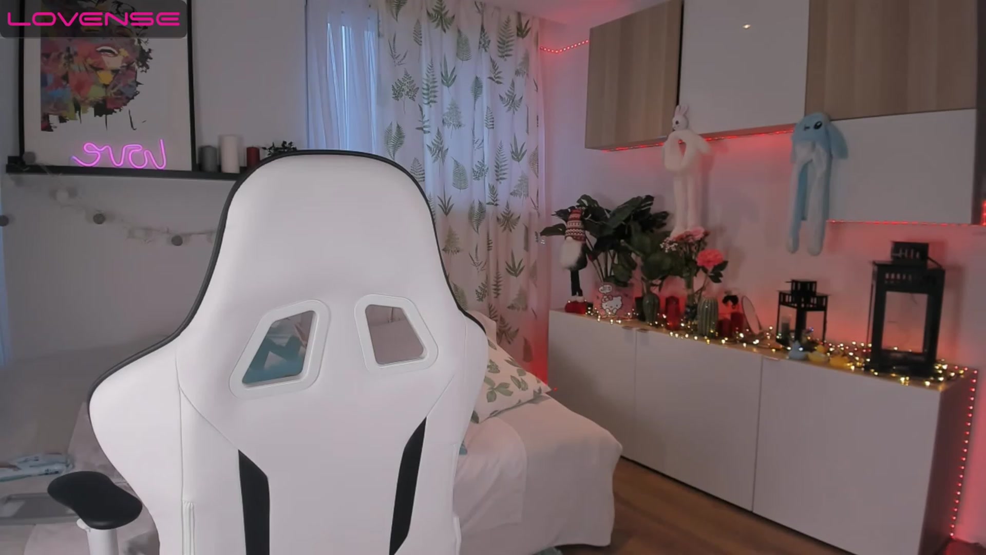 Gallery image thumbnail from Anna_Leman's myfreecams stream on, 01/17/2023, 08:36 image 16 of 20