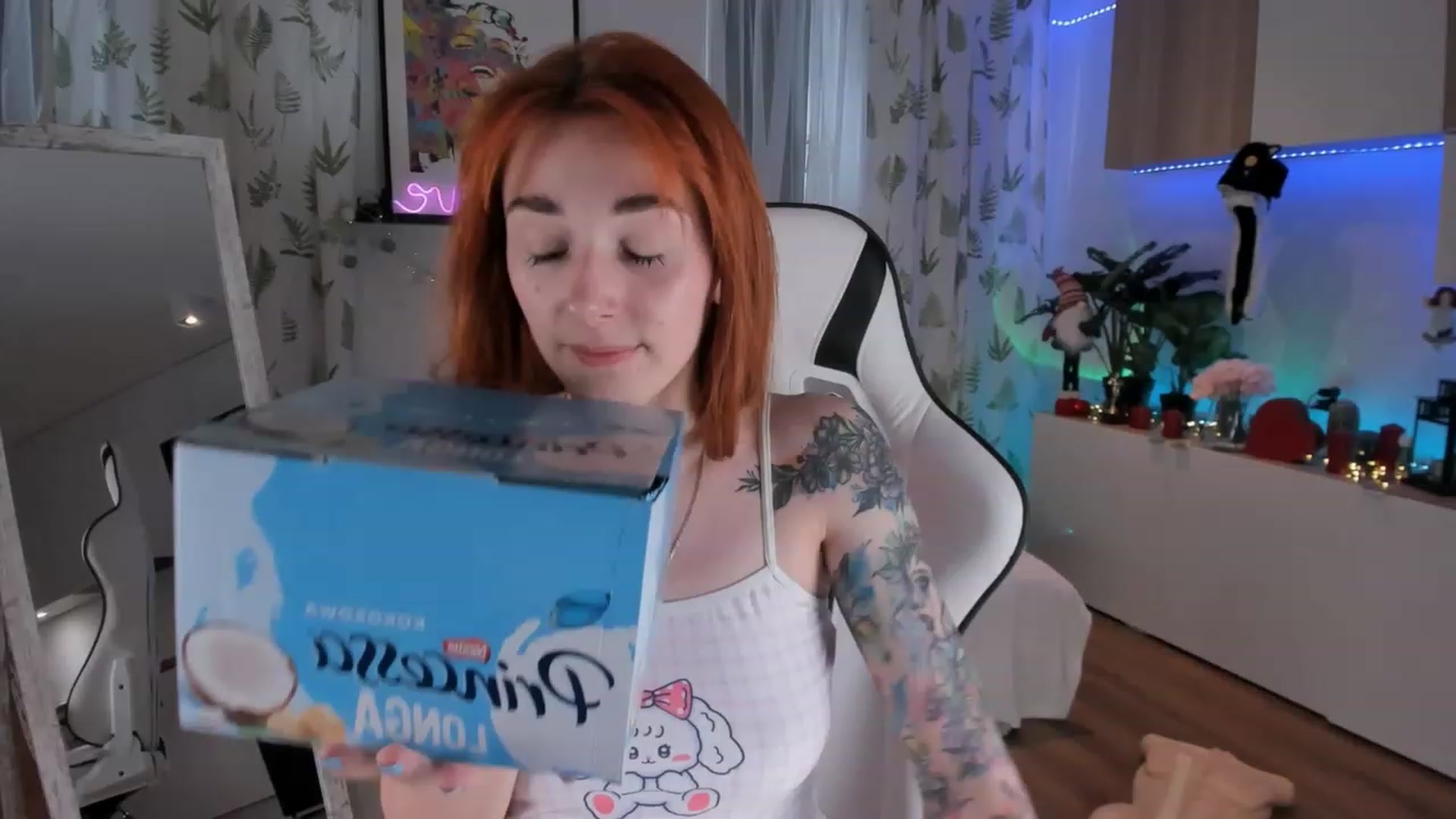 Gallery image thumbnail from Anna_Leman's myfreecams stream on, 05/22/2023, 07:51 image 9 of 20