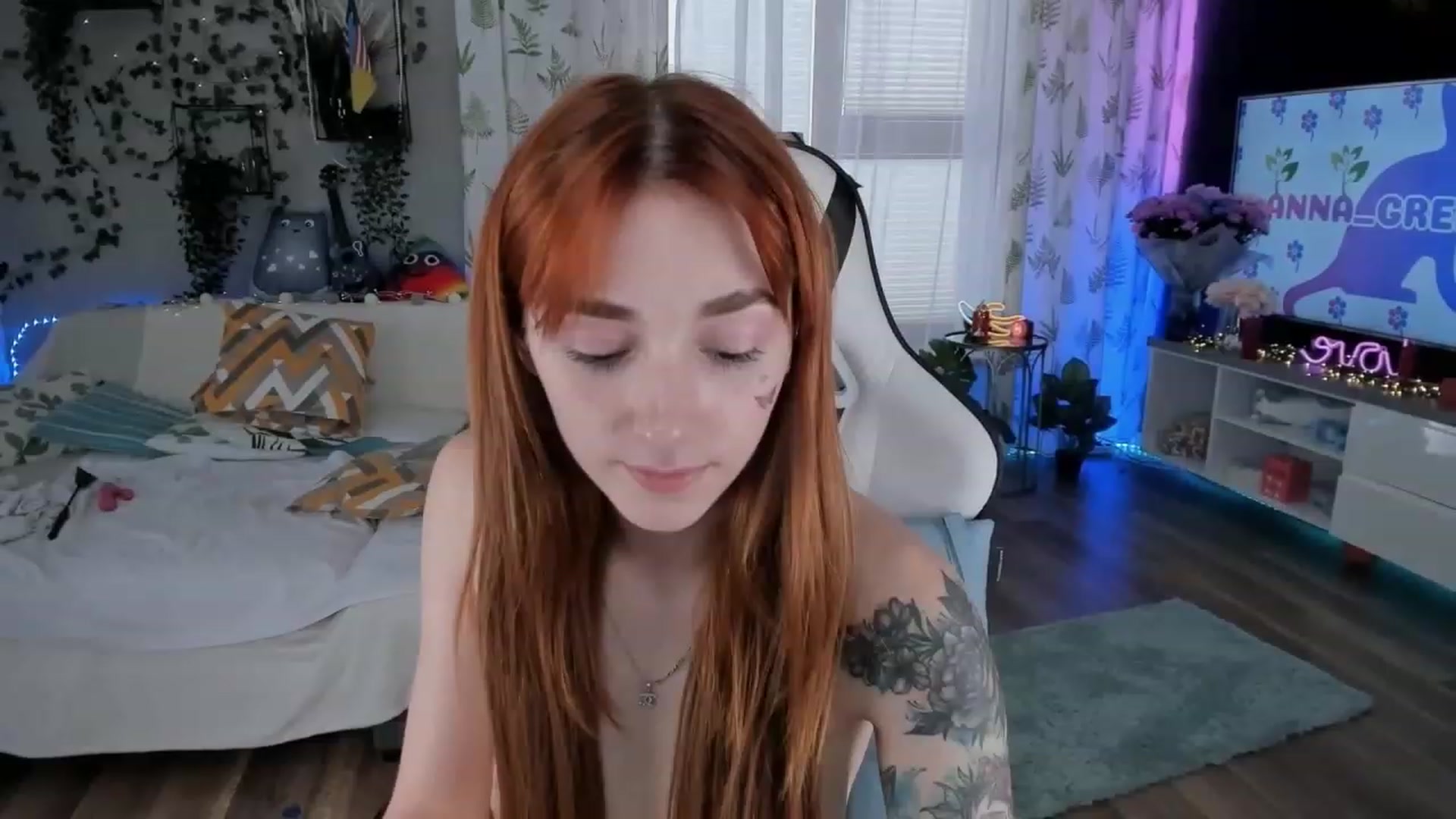 Gallery image thumbnail from Anna_Leman's myfreecams stream on, 08/10/2023, 09:45 image 17 of 20