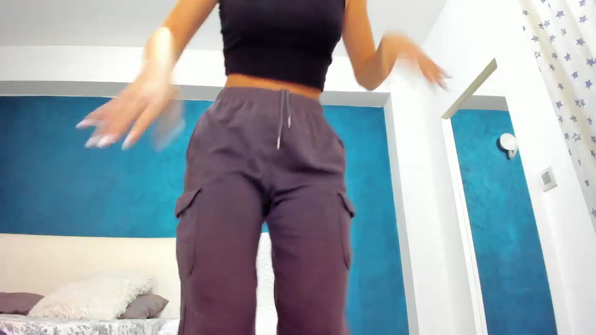 Gallery image thumbnail from Anna_Lewis's myfreecams stream on, 04/12/2024, 12:57 image 12 of 20