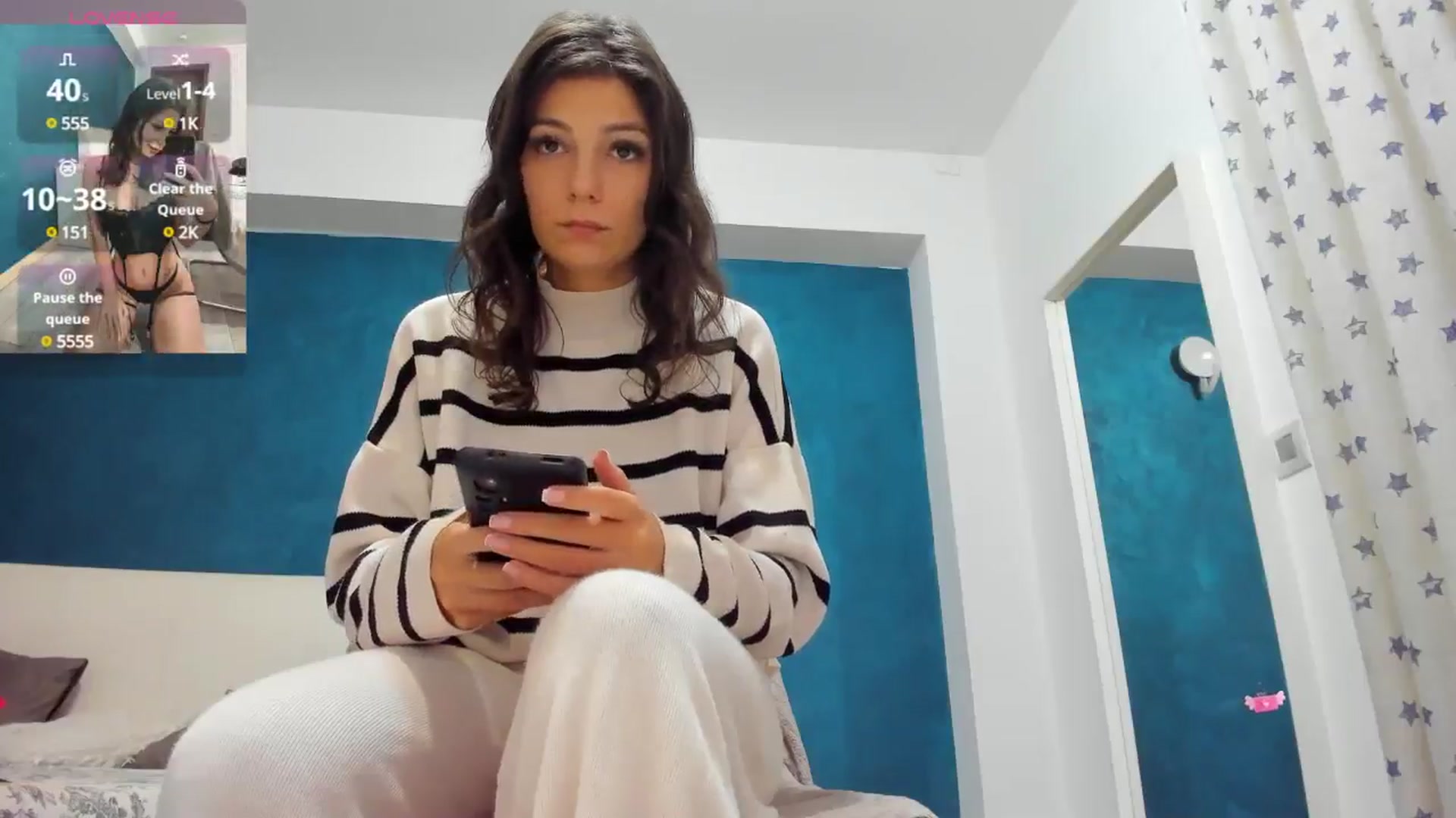 Gallery image thumbnail from Anna_Lewis's myfreecams stream on, 11/25/2024, 11:43 image 18 of 20