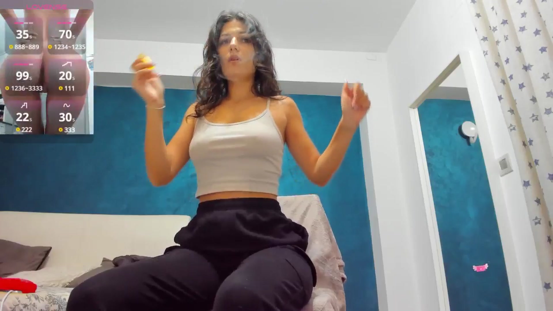 Gallery image thumbnail from Anna_Lewis's myfreecams stream on, 11/28/2024, 12:36 image 16 of 20