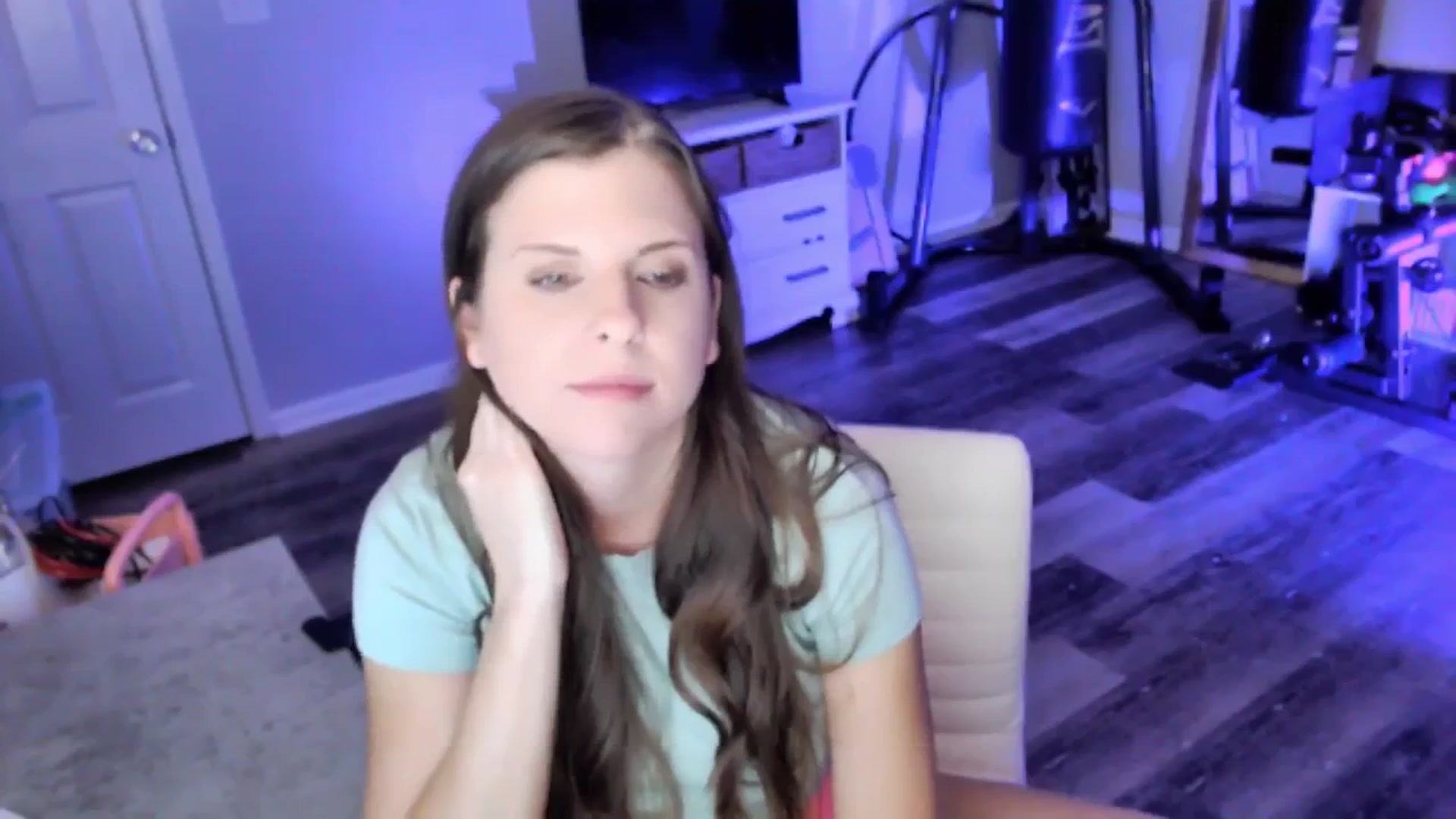 Gallery image thumbnail from Anna_Online's myfreecams stream on, 08/18/2025, 03:46 image 7 of 20