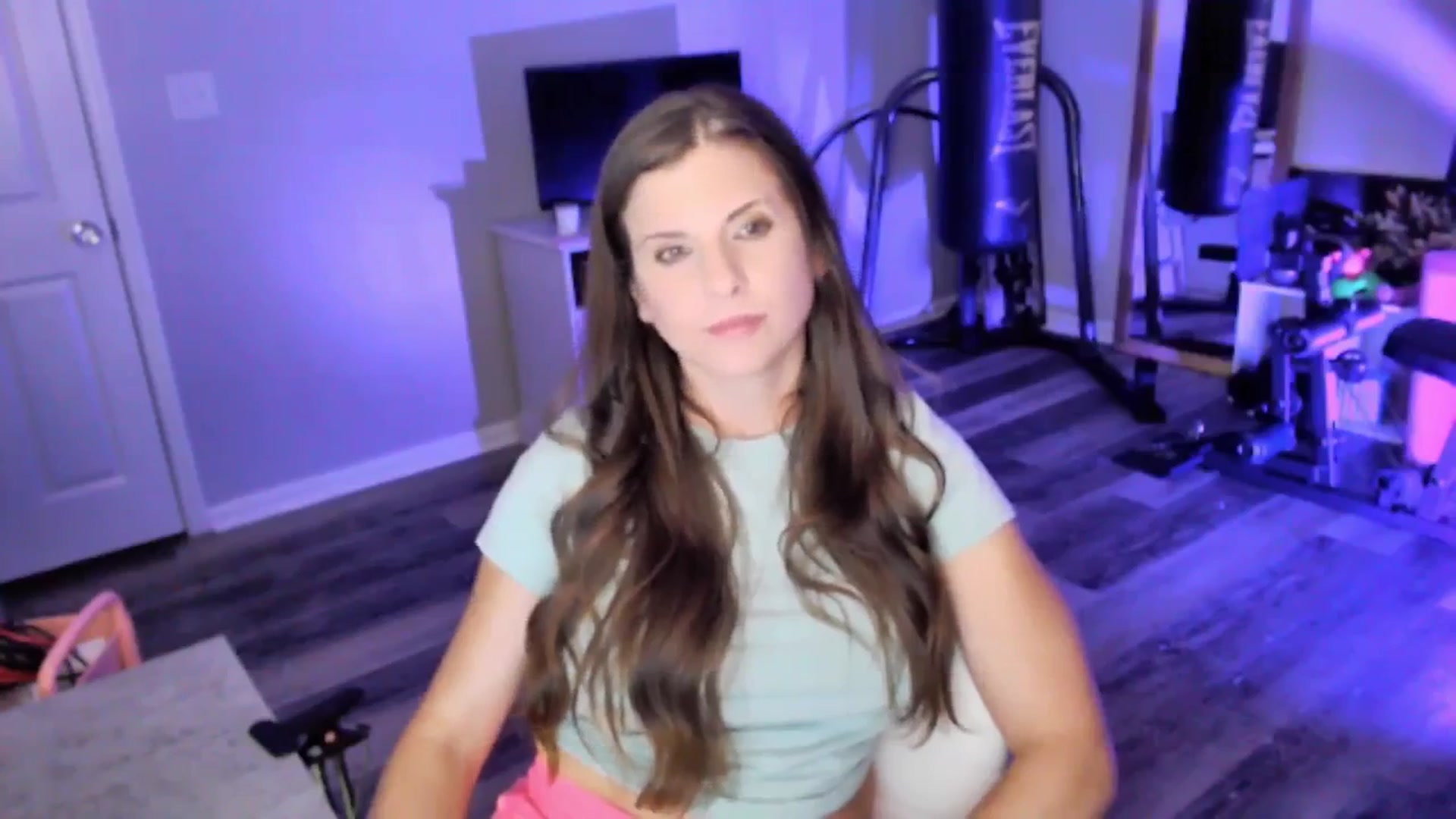 Gallery image thumbnail from Anna_Online's myfreecams stream on, 08/18/2025, 03:46 image 11 of 20