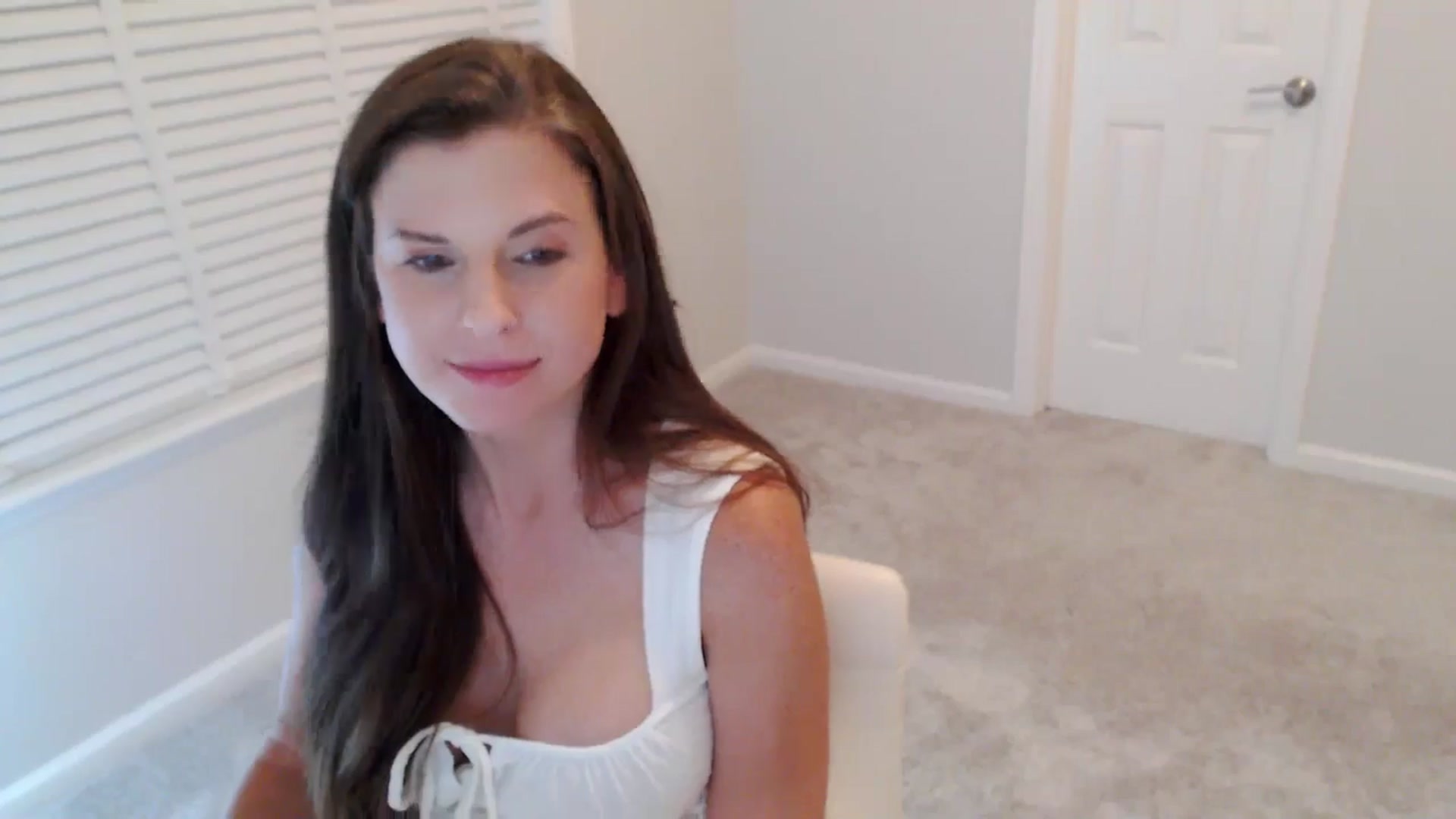 Gallery image thumbnail from Anna_Online's myfreecams stream on, 09/22/2025, 04:00 image 4 of 20