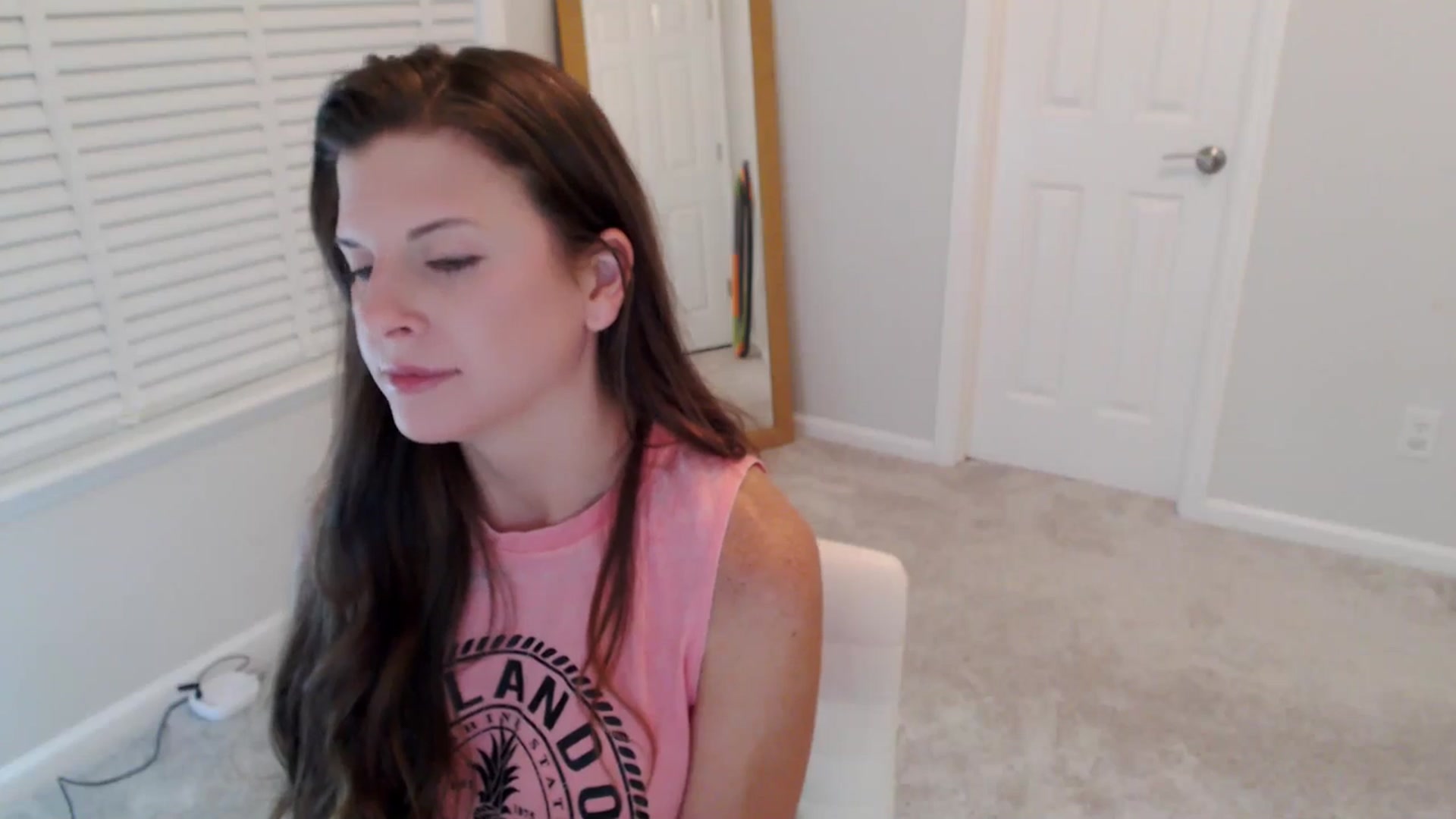 Gallery image thumbnail from Anna_Online's myfreecams stream on, 10/06/2025, 03:27 image 6 of 20