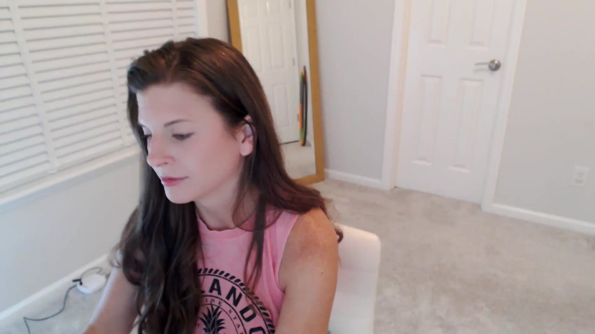 Gallery image thumbnail from Anna_Online's myfreecams stream on, 10/06/2025, 03:27 image 11 of 20
