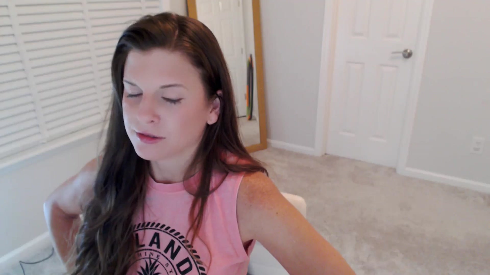 Gallery image thumbnail from Anna_Online's myfreecams stream on, 10/06/2025, 03:27 image 12 of 20