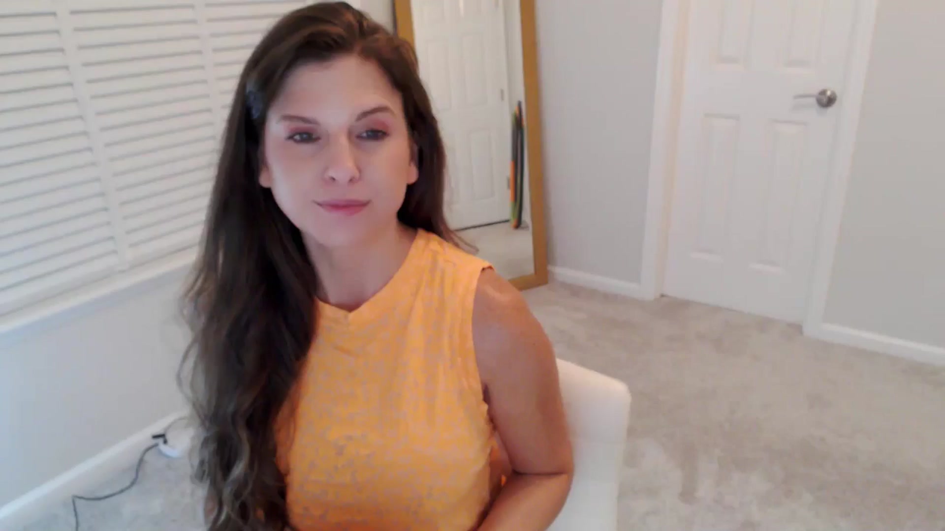 Gallery image thumbnail from Anna_Online's myfreecams stream on, 10/07/2025, 05:03 image 2 of 20