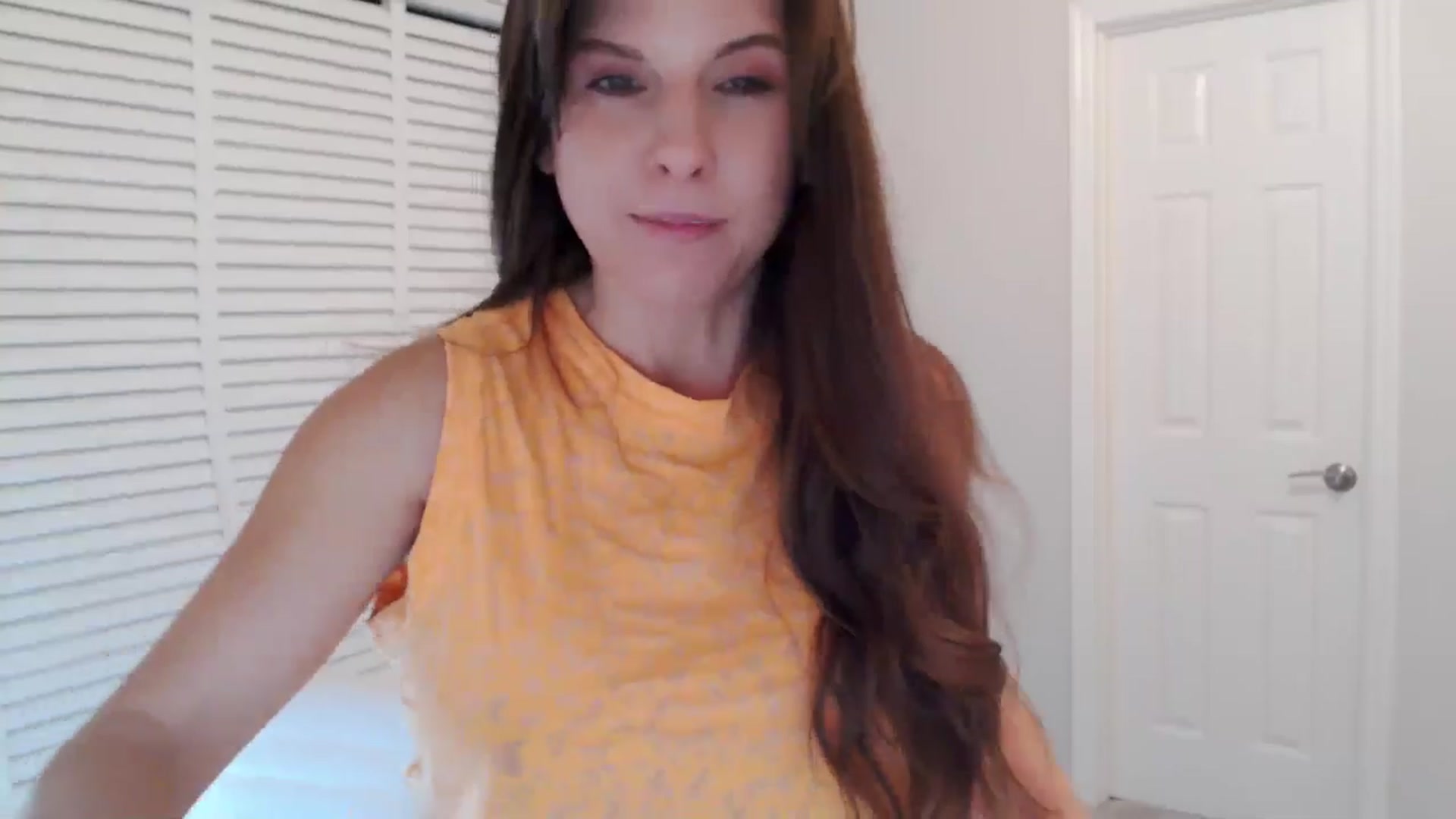 Gallery image thumbnail from Anna_Online's myfreecams stream on, 10/07/2025, 05:03 image 14 of 20