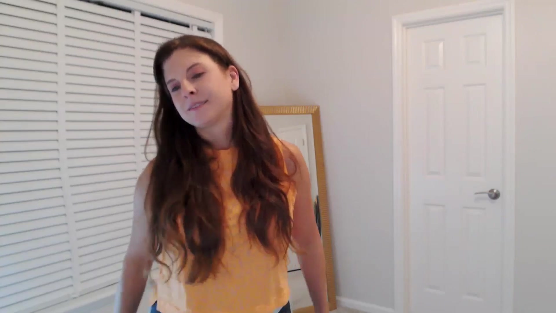 Gallery image thumbnail from Anna_Online's myfreecams stream on, 10/07/2025, 05:03 image 12 of 20