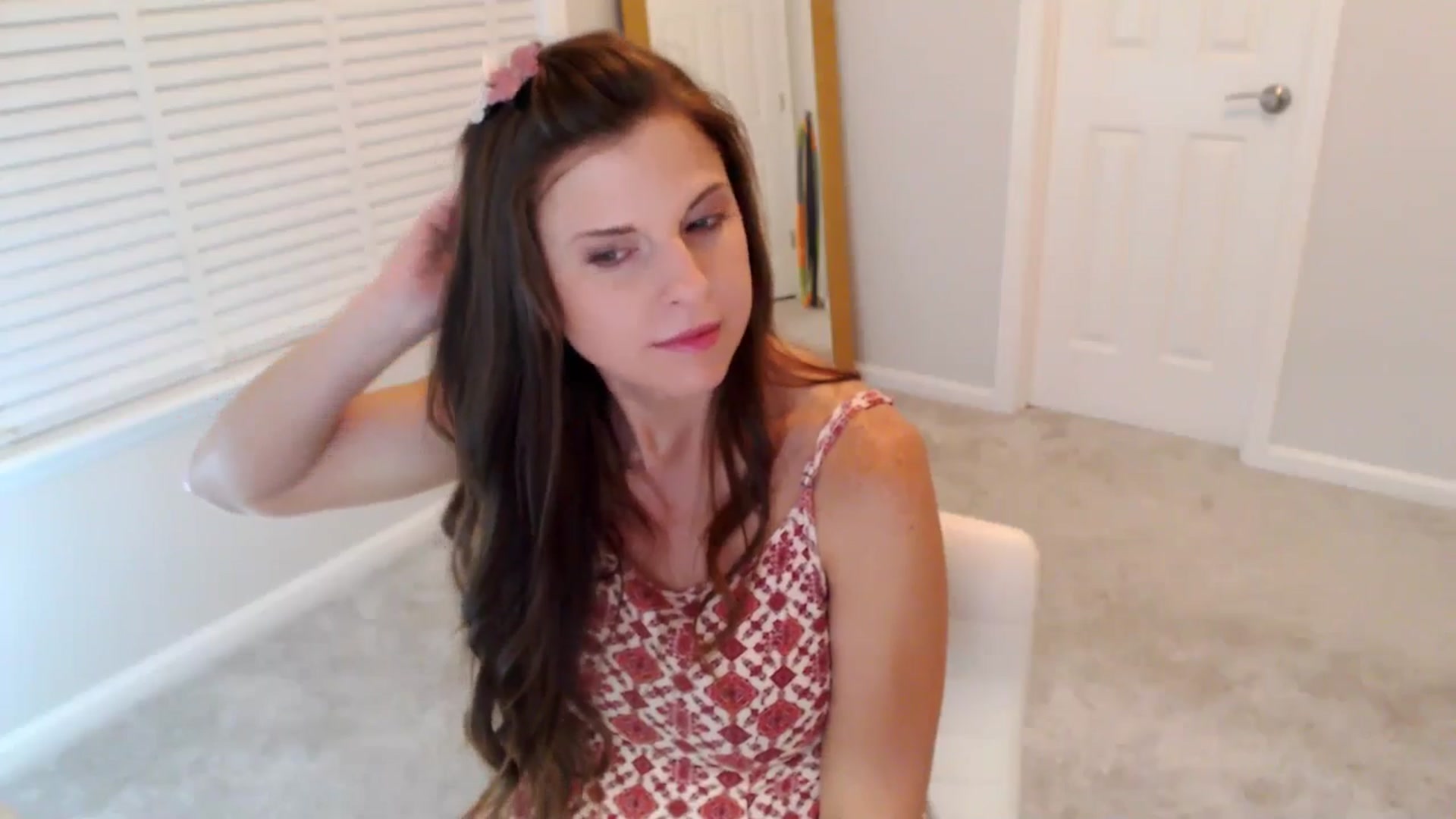Gallery image thumbnail from Anna_Online's myfreecams stream on, 10/22/2025, 03:59 image 15 of 20