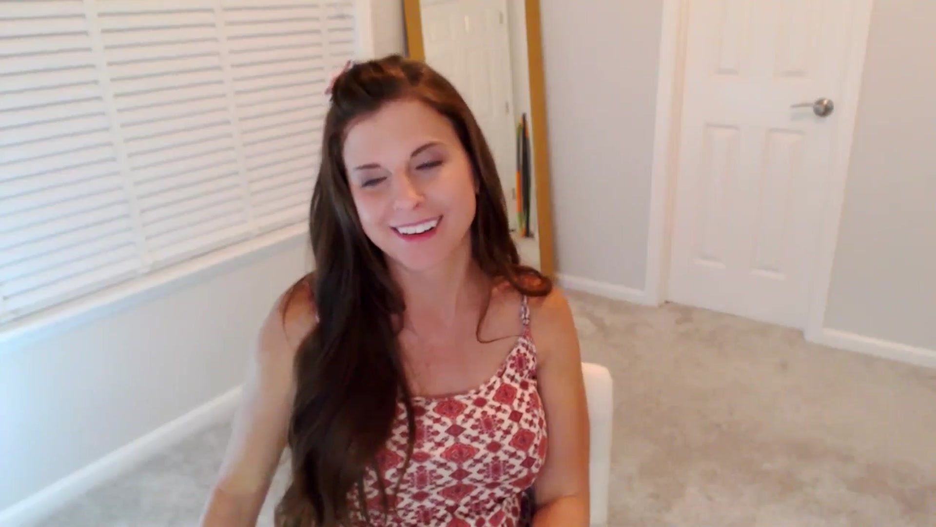 Gallery image thumbnail from Anna_Online's myfreecams stream on, 10/22/2025, 03:59 image 10 of 20