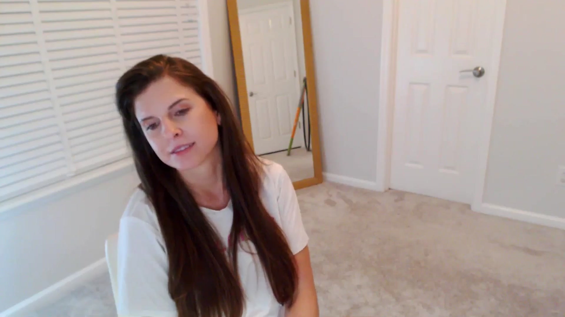 Gallery image thumbnail from Anna_Online's myfreecams stream on, 10/27/2025, 04:15 image 6 of 20