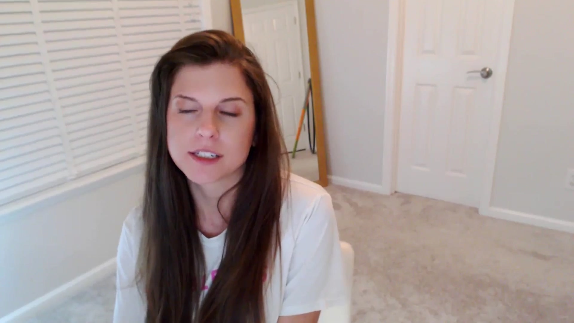 Gallery image thumbnail from Anna_Online's myfreecams stream on, 10/27/2025, 04:15 image 8 of 20