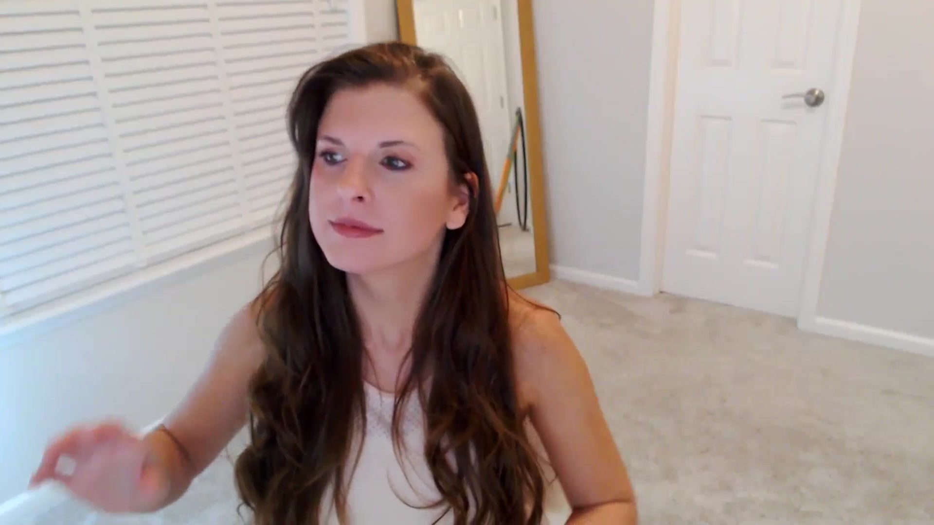 Gallery image thumbnail from Anna_Online's myfreecams stream on, 11/02/2025, 04:55 image 2 of 20