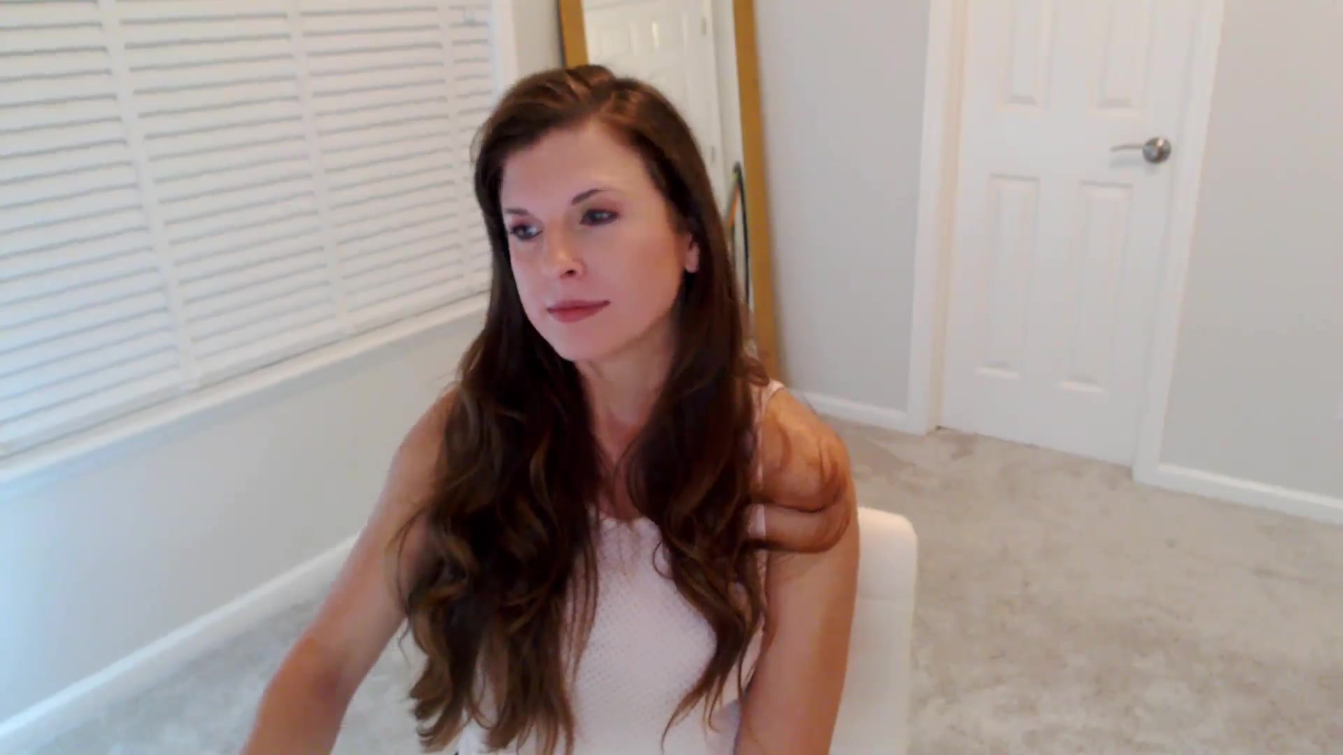 Gallery image thumbnail from Anna_Online's myfreecams stream on, 11/02/2025, 04:55 image 15 of 20