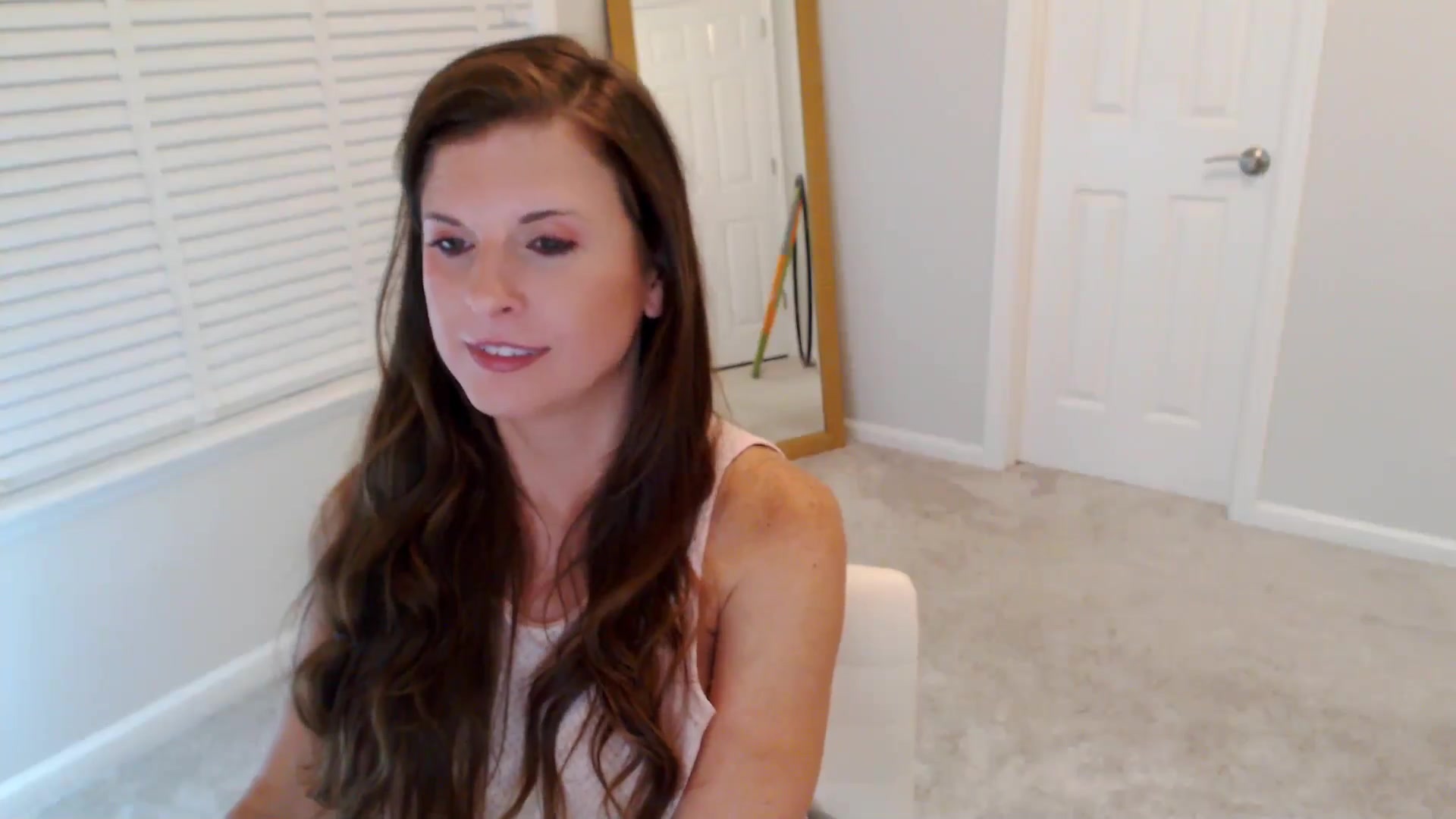 Gallery image thumbnail from Anna_Online's myfreecams stream on, 11/02/2025, 04:55 image 16 of 20