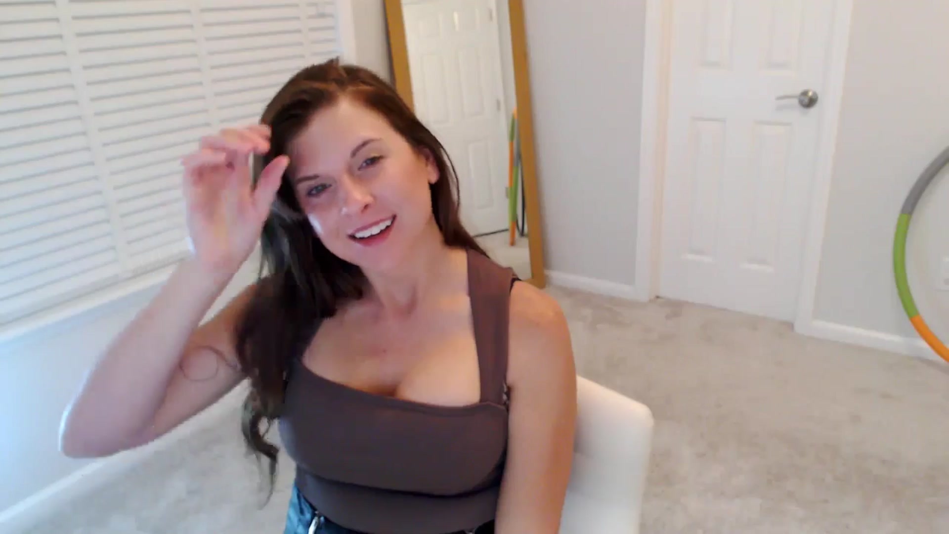 Gallery image thumbnail from Anna_Online's myfreecams stream on, 11/03/2025, 03:29 image 12 of 20