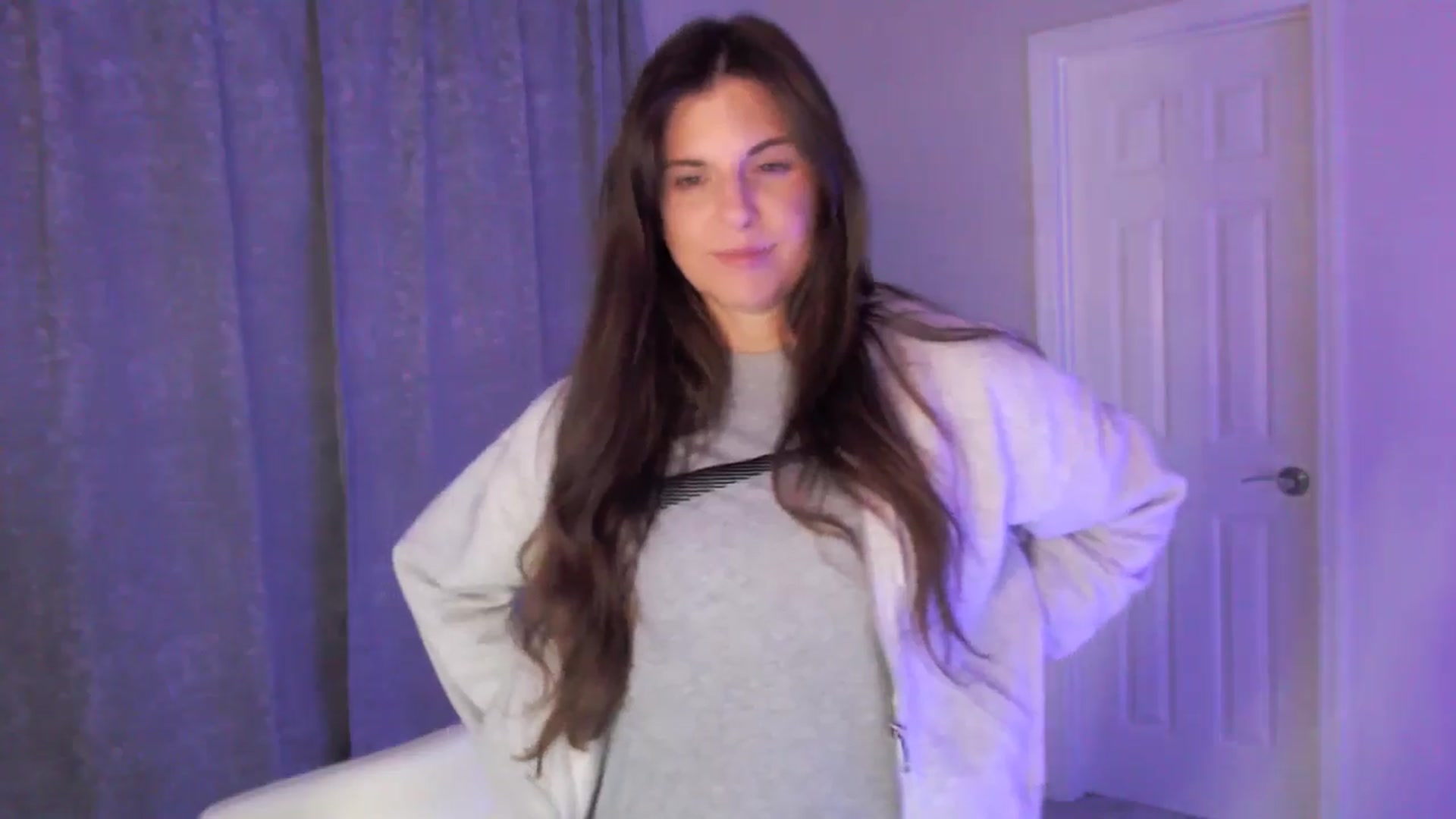 Gallery image thumbnail from Anna_Online's myfreecams stream on, 04/06/2026, 03:54 image 10 of 20