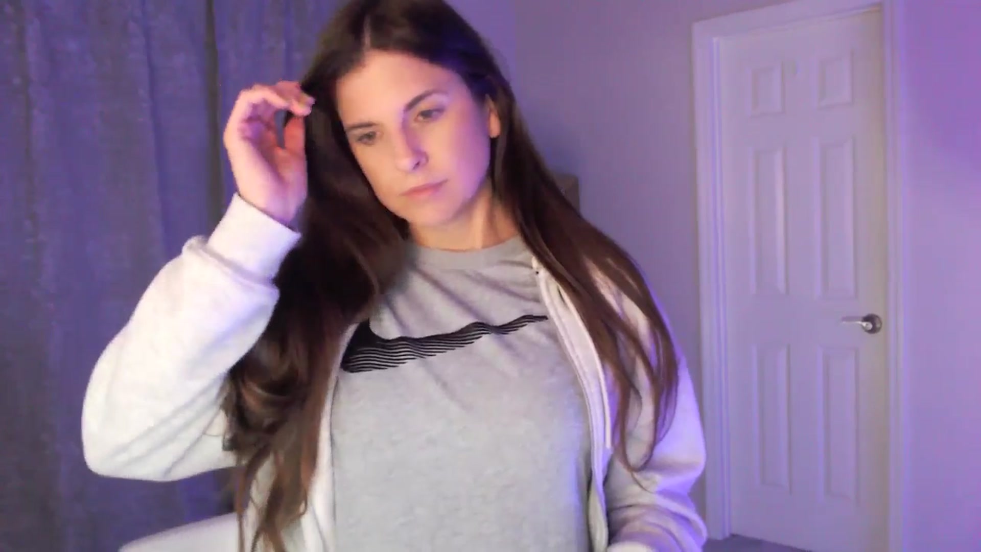 Gallery image thumbnail from Anna_Online's myfreecams stream on, 04/06/2026, 03:54 image 9 of 20