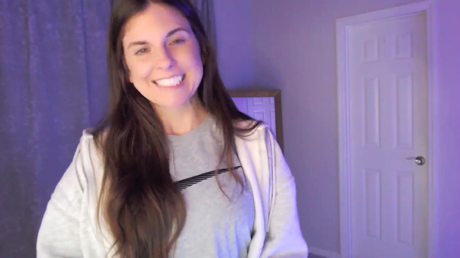 Gallery image thumbnail from Anna_Online's myfreecams stream on, 04/06/2026, 03:54 image 4 of 20