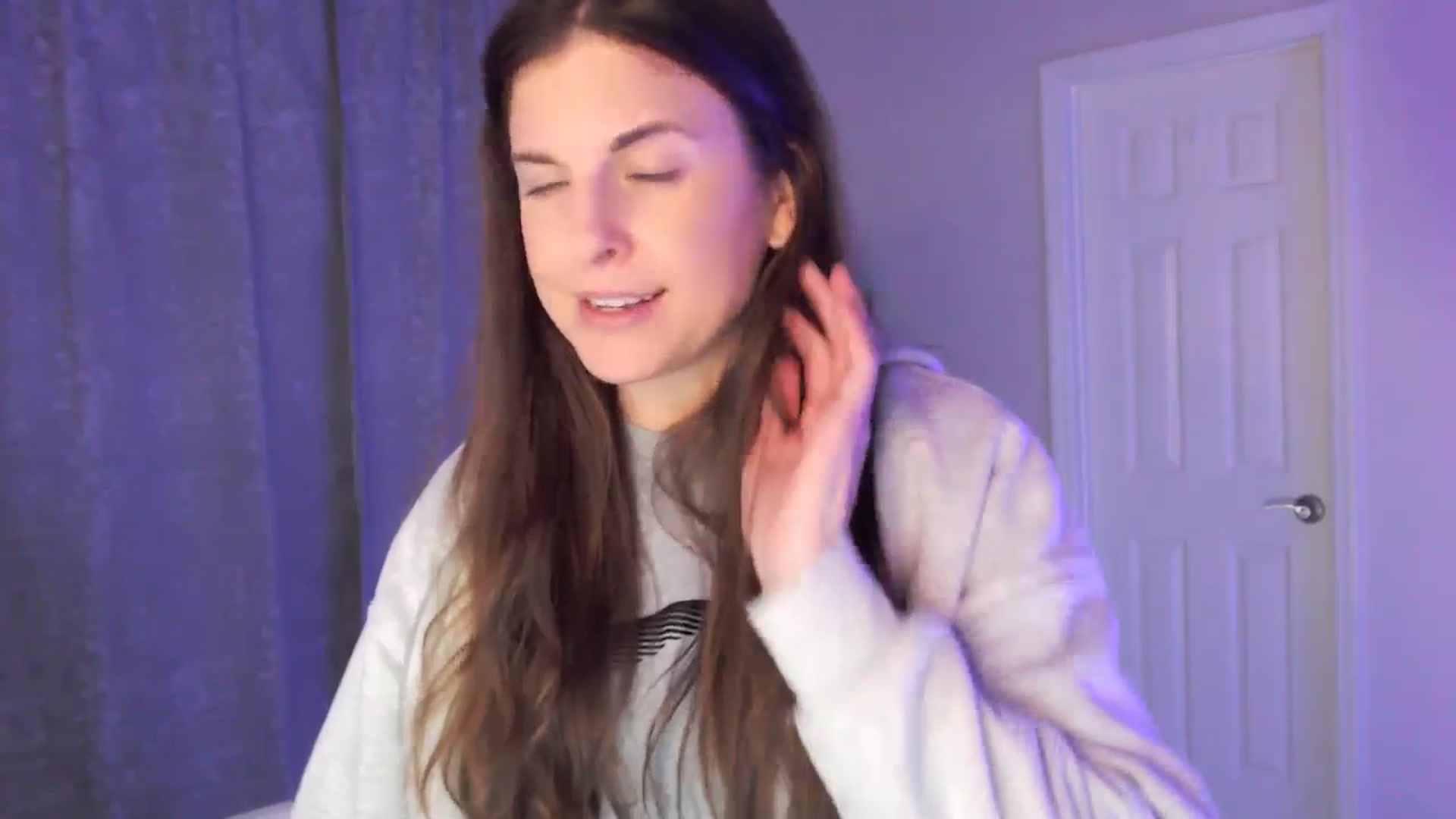Gallery image thumbnail from Anna_Online's myfreecams stream on, 04/06/2026, 03:54 image 7 of 20