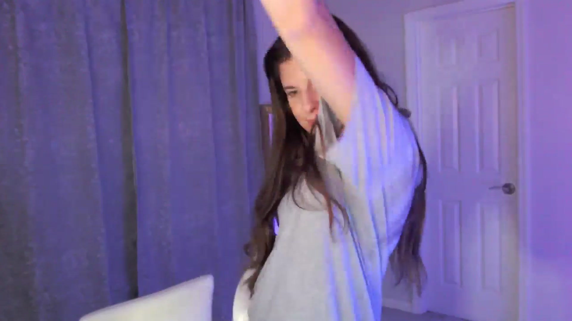 Gallery image thumbnail from Anna_Online's myfreecams stream on, 04/06/2026, 03:54 image 12 of 20