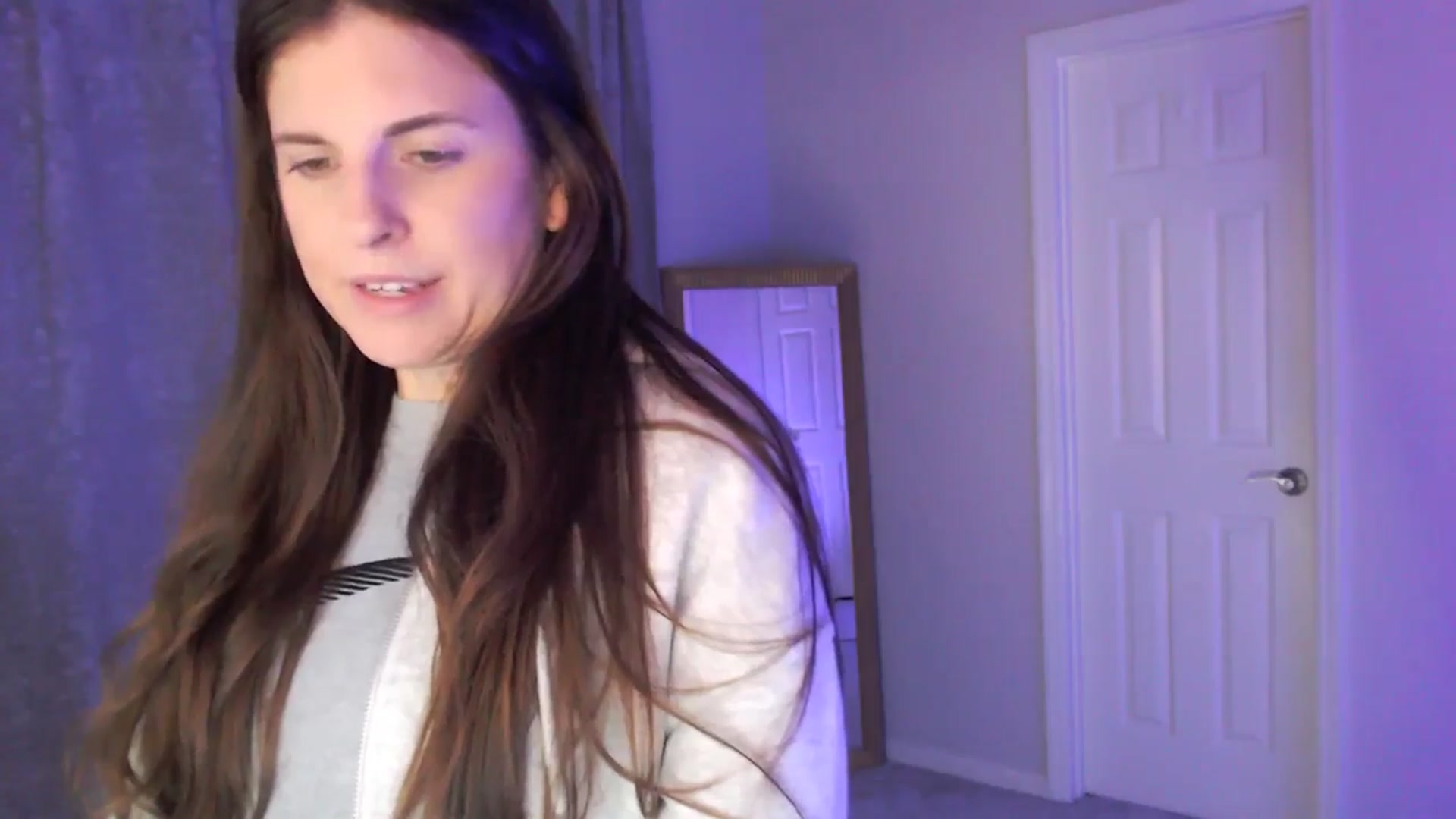 Gallery image thumbnail from Anna_Online's myfreecams stream on, 04/06/2026, 03:54 image 8 of 20